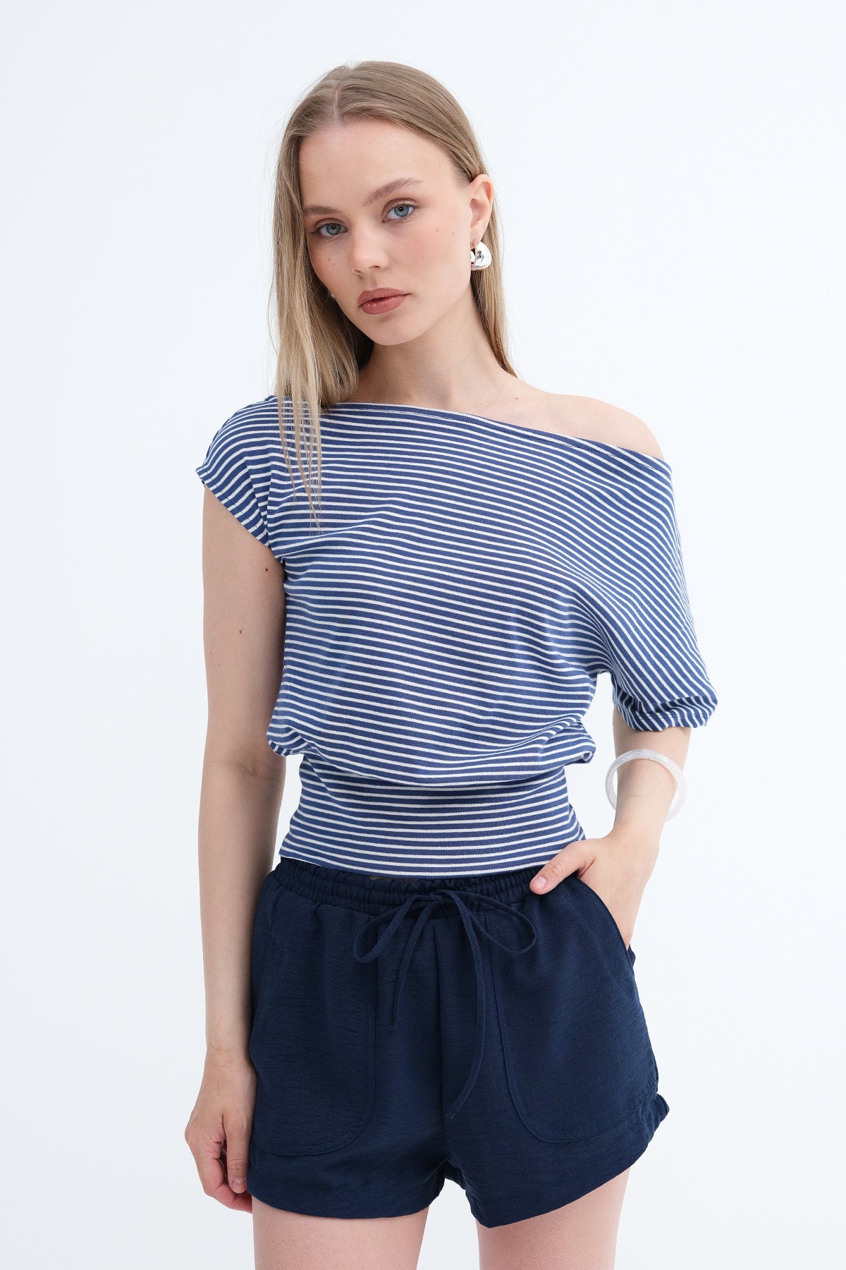 Indigo---Ecru_One-Shoulder-T-shirt-addax