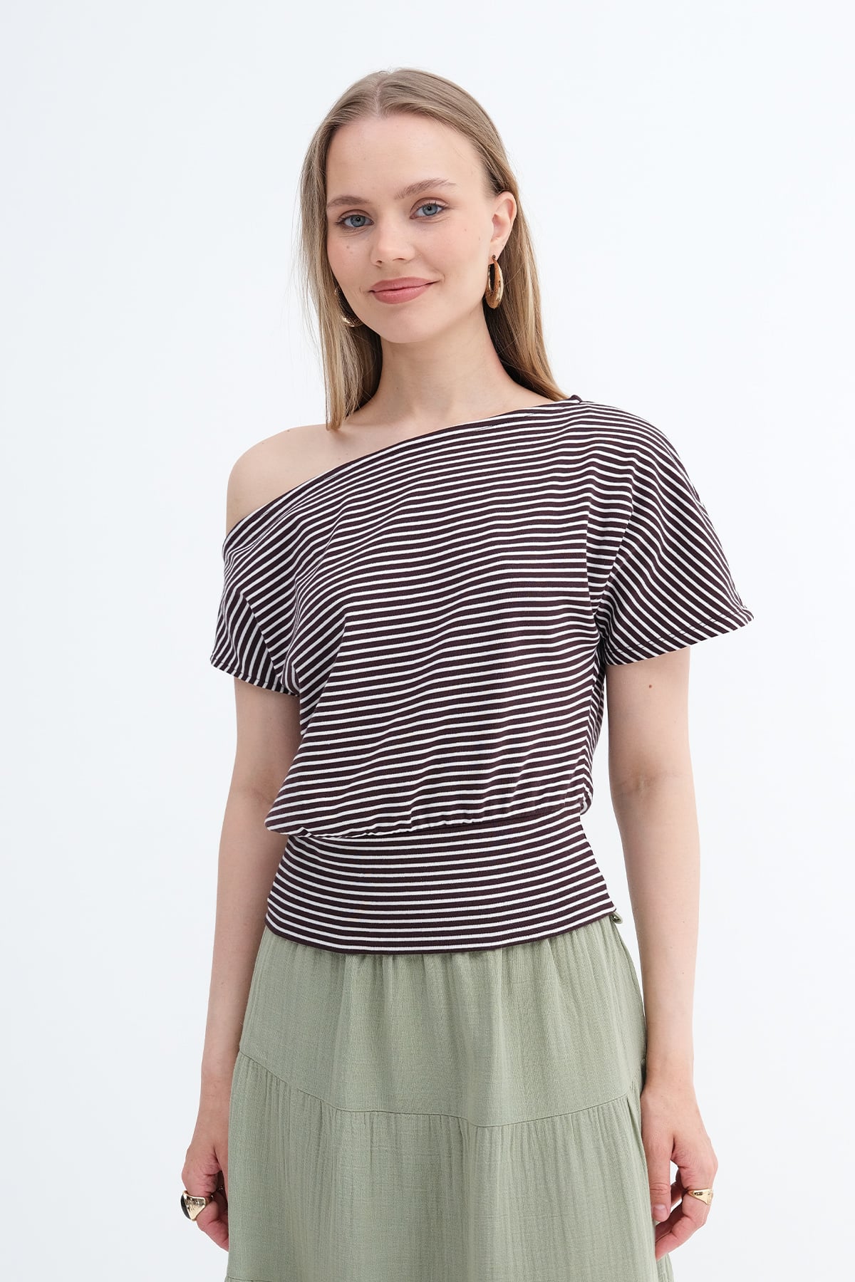 Brown---Ecru_One-Shoulder-T-shirt-addax