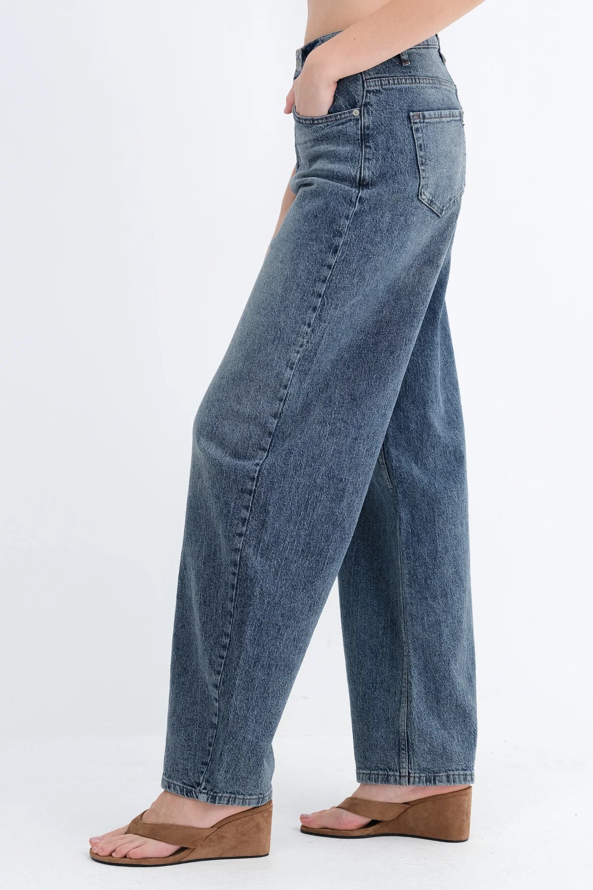 S.Blue_Baggy-Jeans-addax