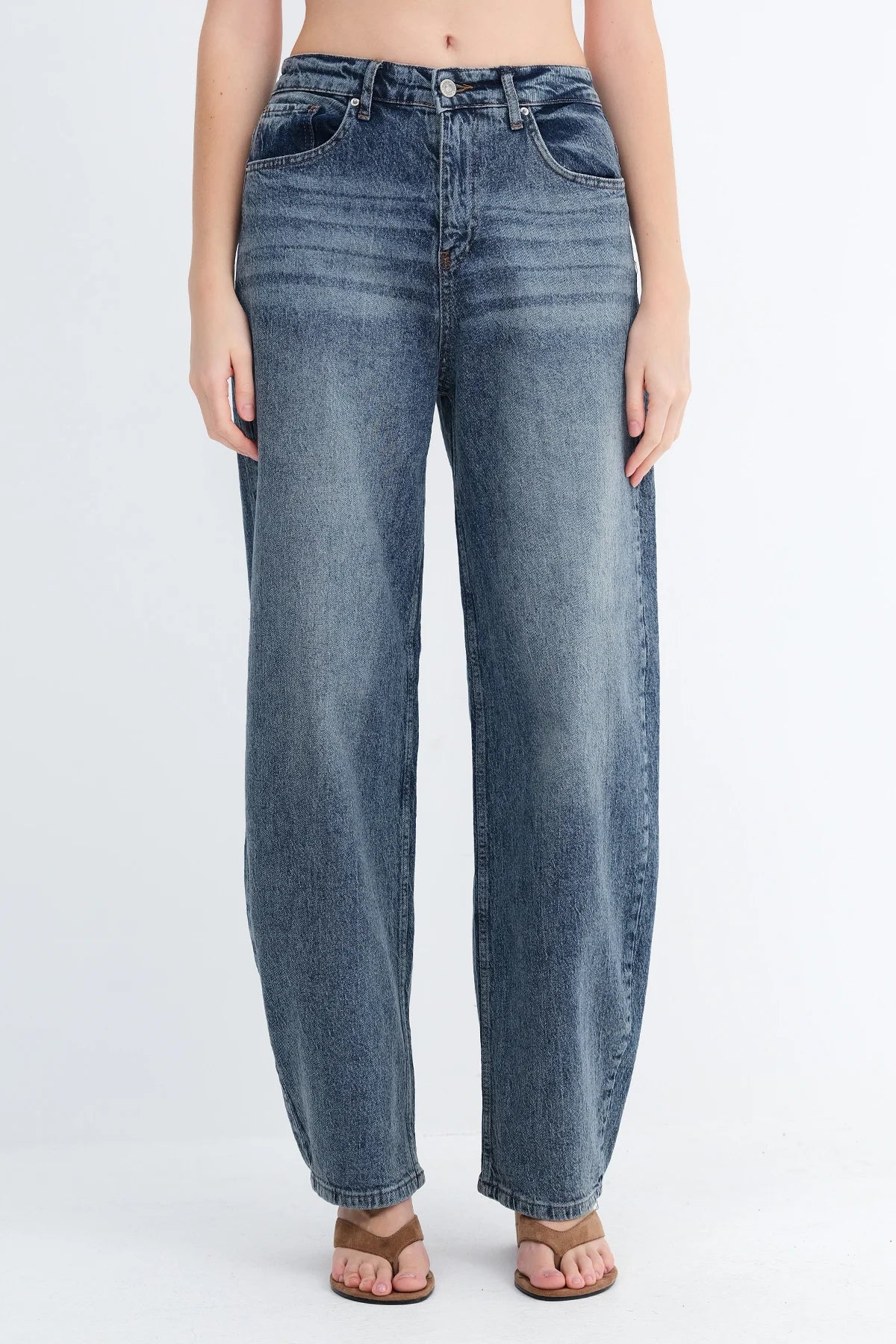 S.Blue_Baggy-Jeans-addax