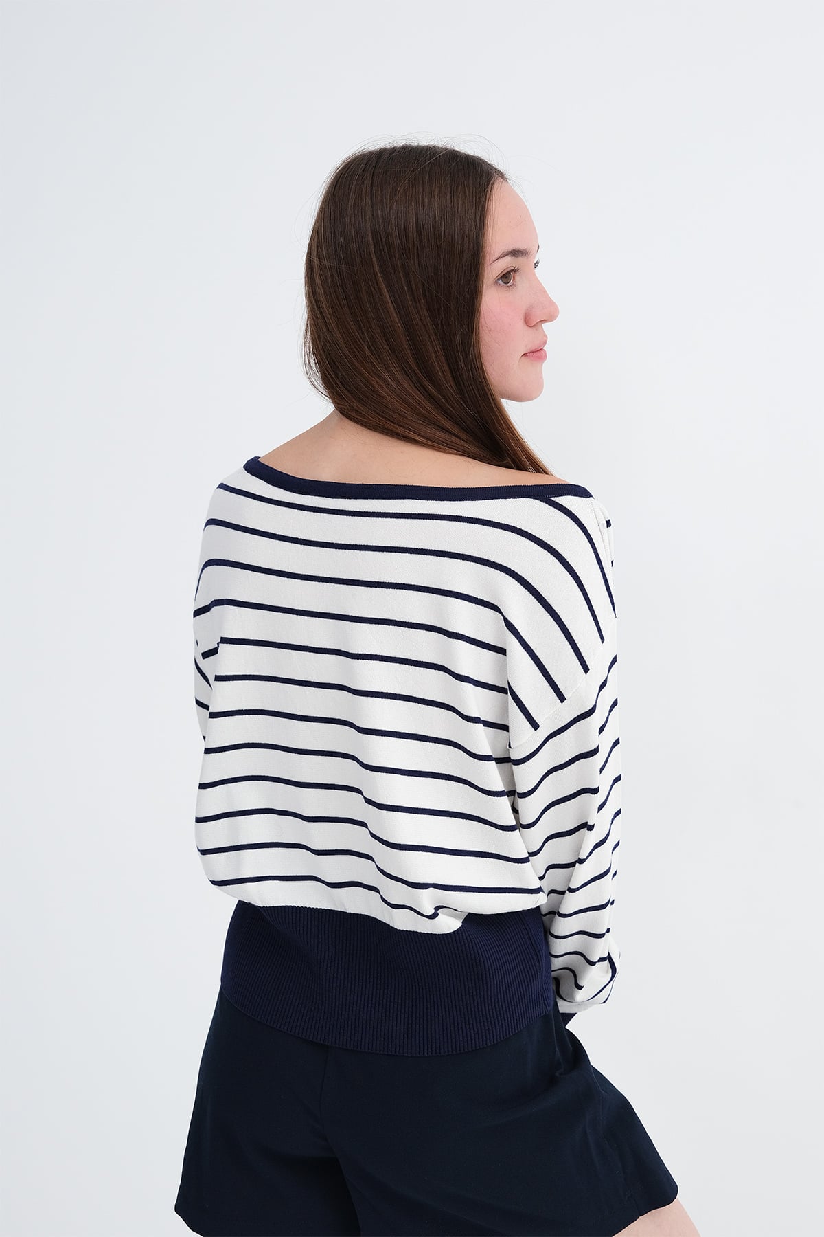Night-Blue---Ecru_Striped-Knit-Sweater-addax