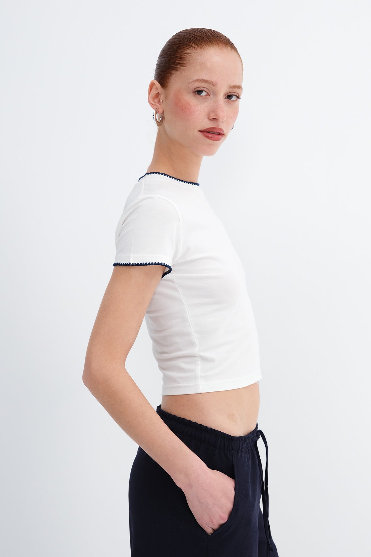Ecru---Night-Blue_Embroidered-T-shirt-addax