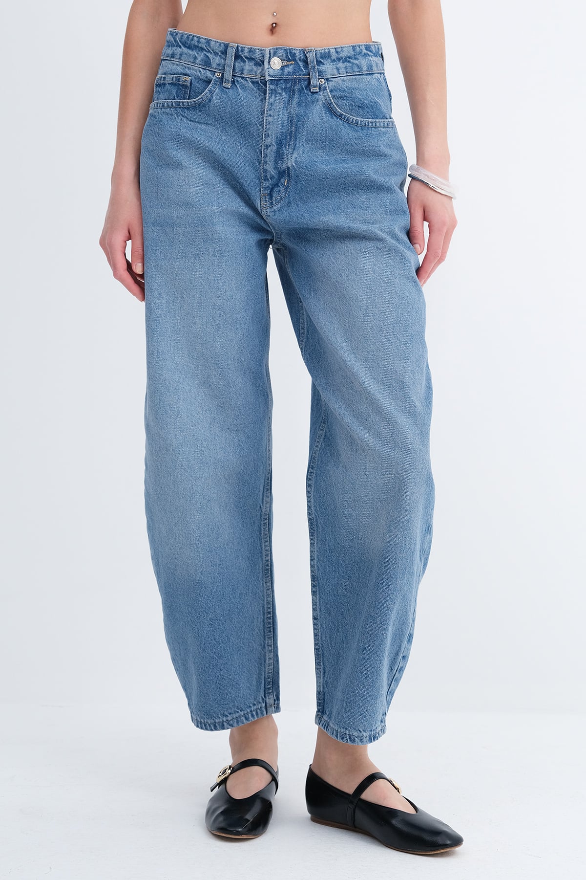 Blue_Baggy-Jeans-addax