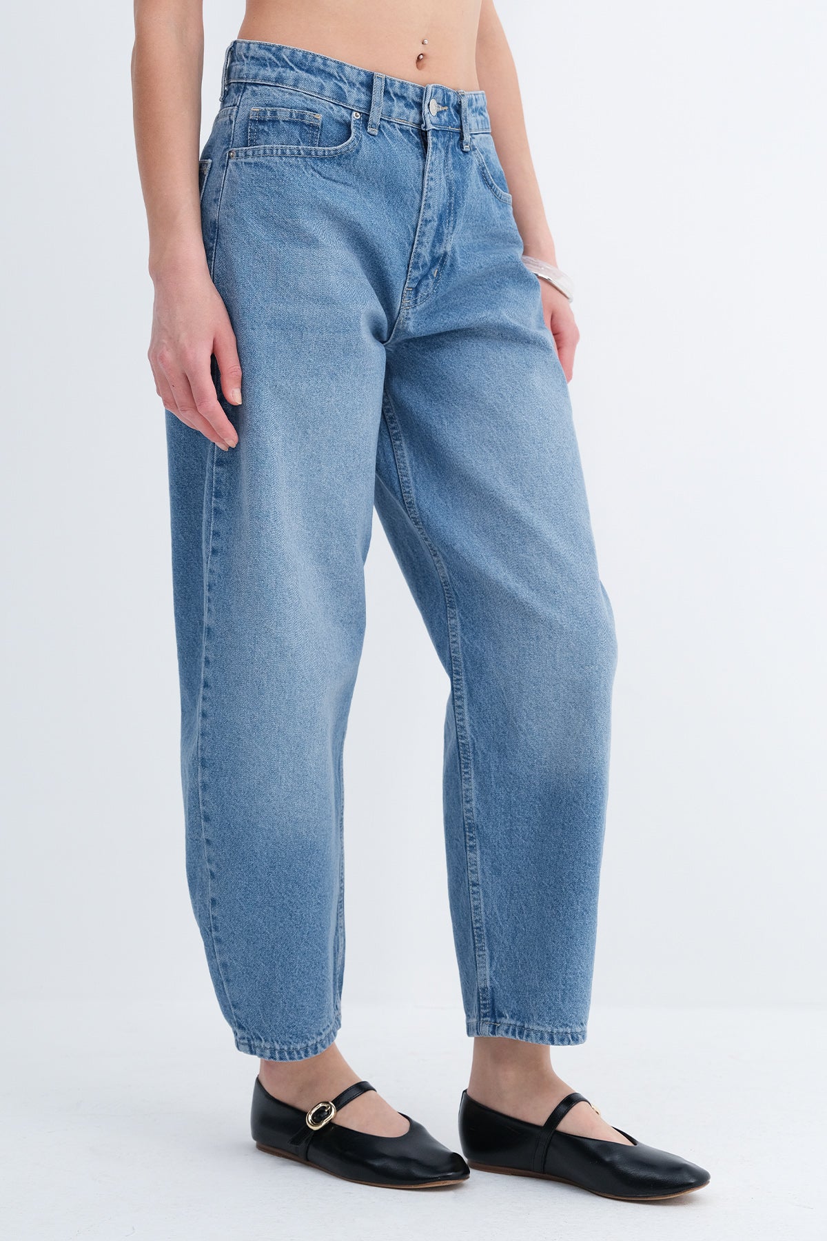 Blue_Baggy-Jeans-addax