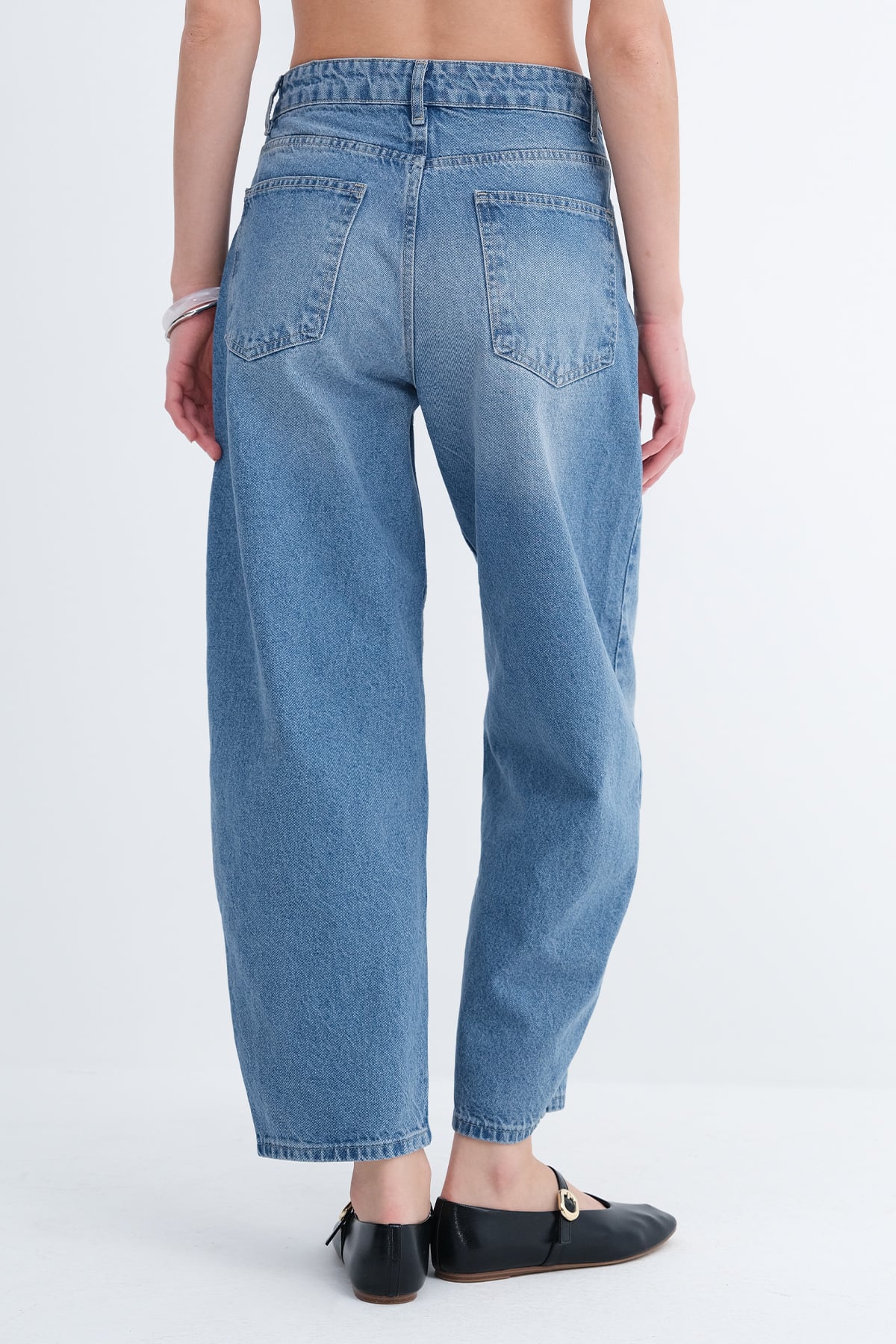 Blue_Baggy-Jeans-addax