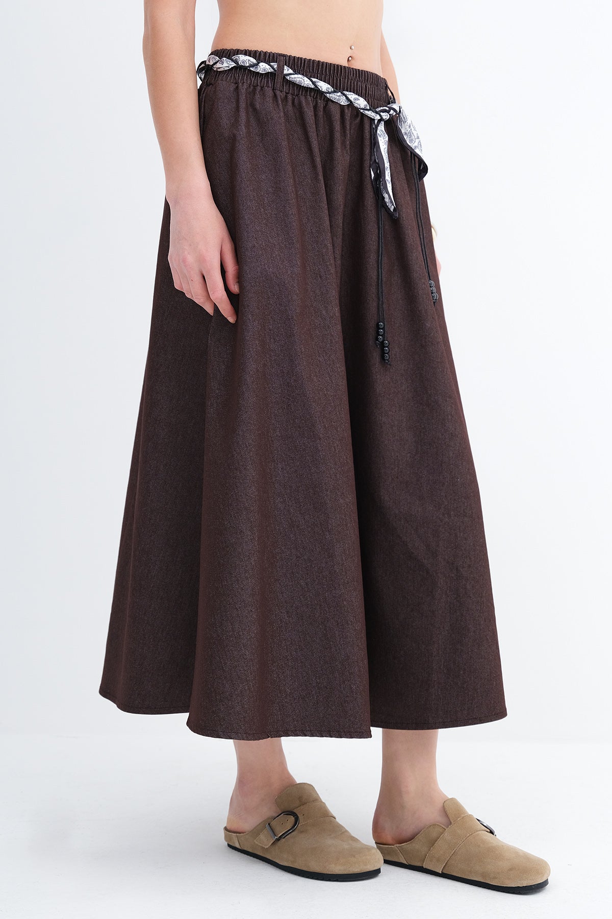 Brown_Scarf-Detail-Long-Skirt-addax