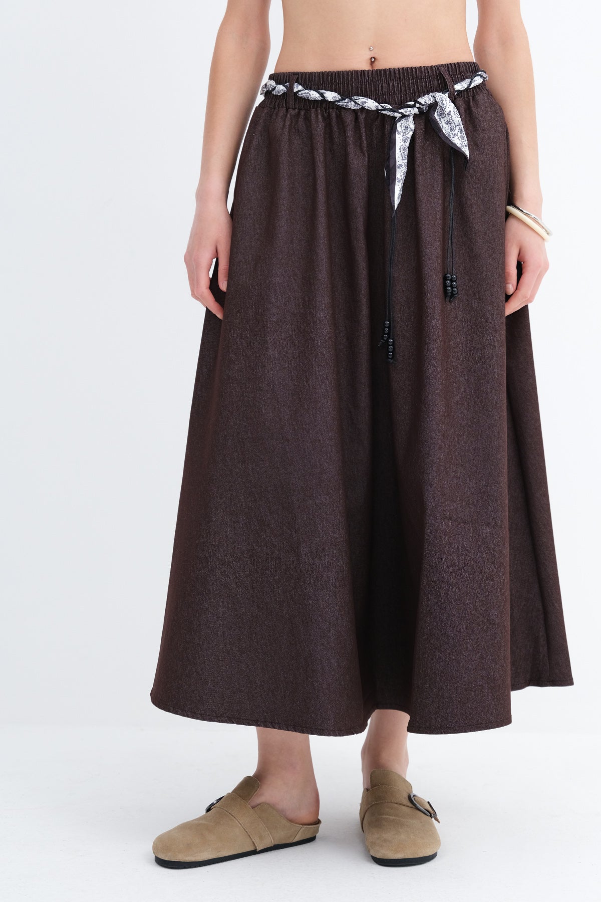 Brown_Scarf-Detail-Long-Skirt-addax