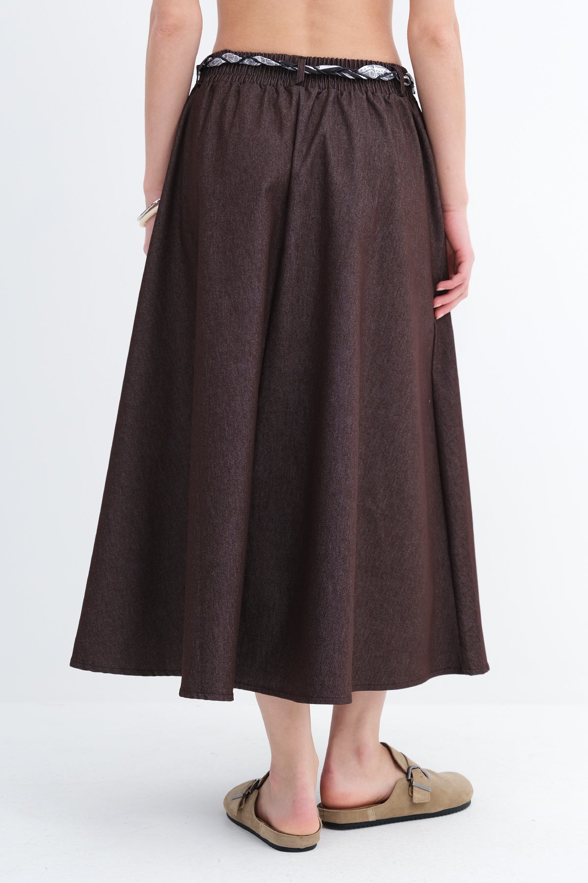 Brown_Scarf-Detail-Long-Skirt-addax