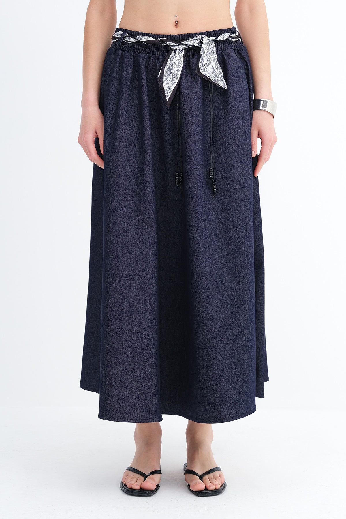 Night-Blue-Rins_Scarf-Detail-Long-Skirt-addax