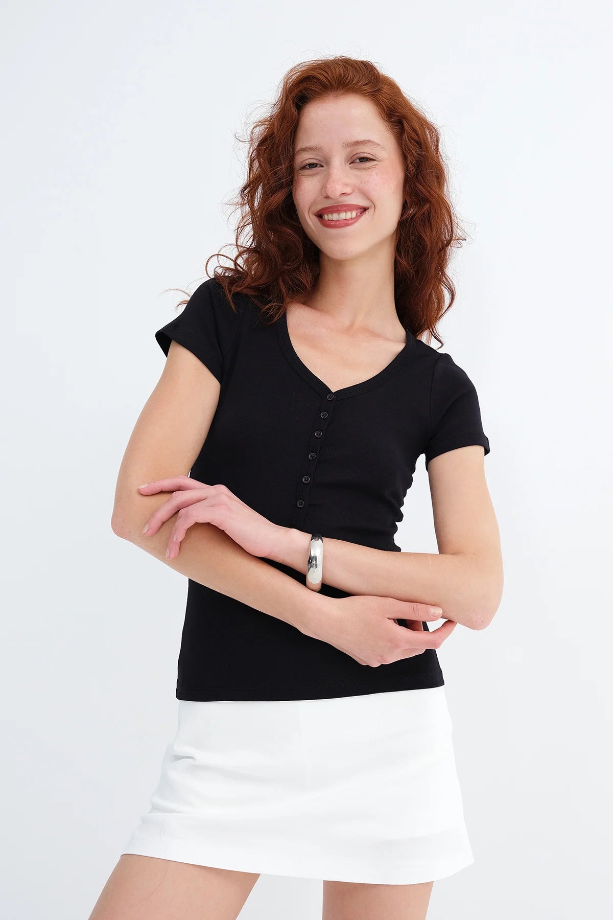 Black_V-Neck-Buttoned-T-shirt-addax