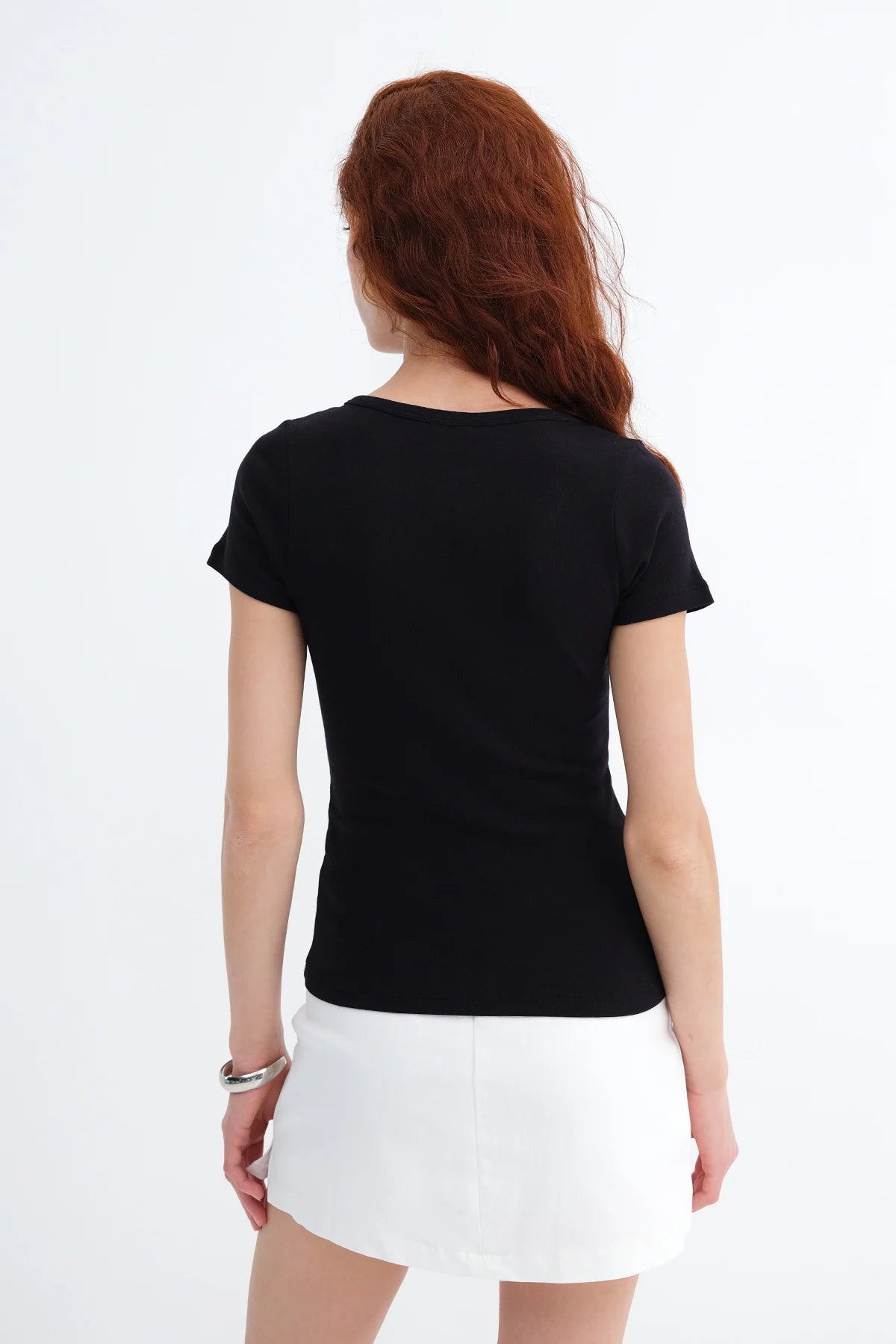 Black_V-Neck-Buttoned-T-shirt-addax