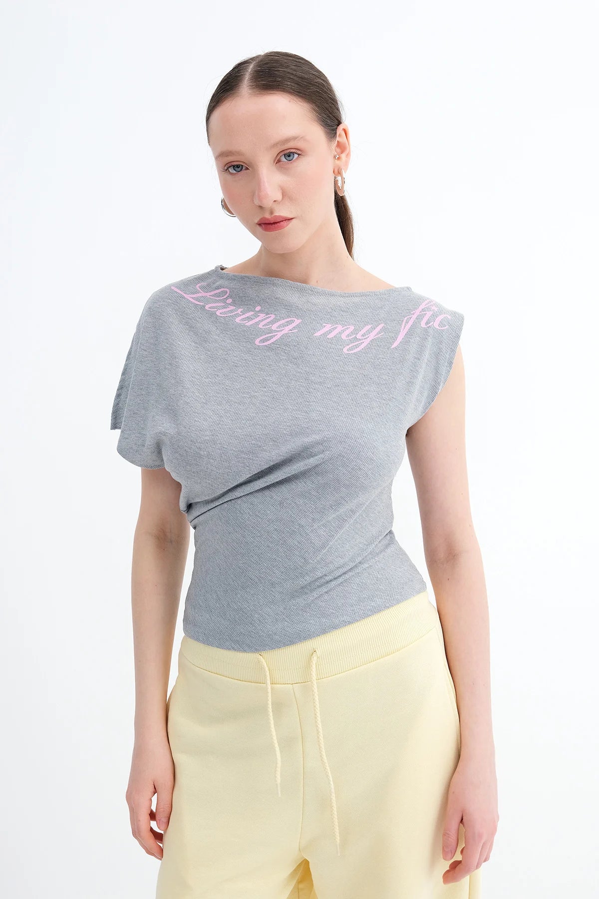 Grey-Melange_Asymmetrical-Cut- Printed-T-shirt-addax