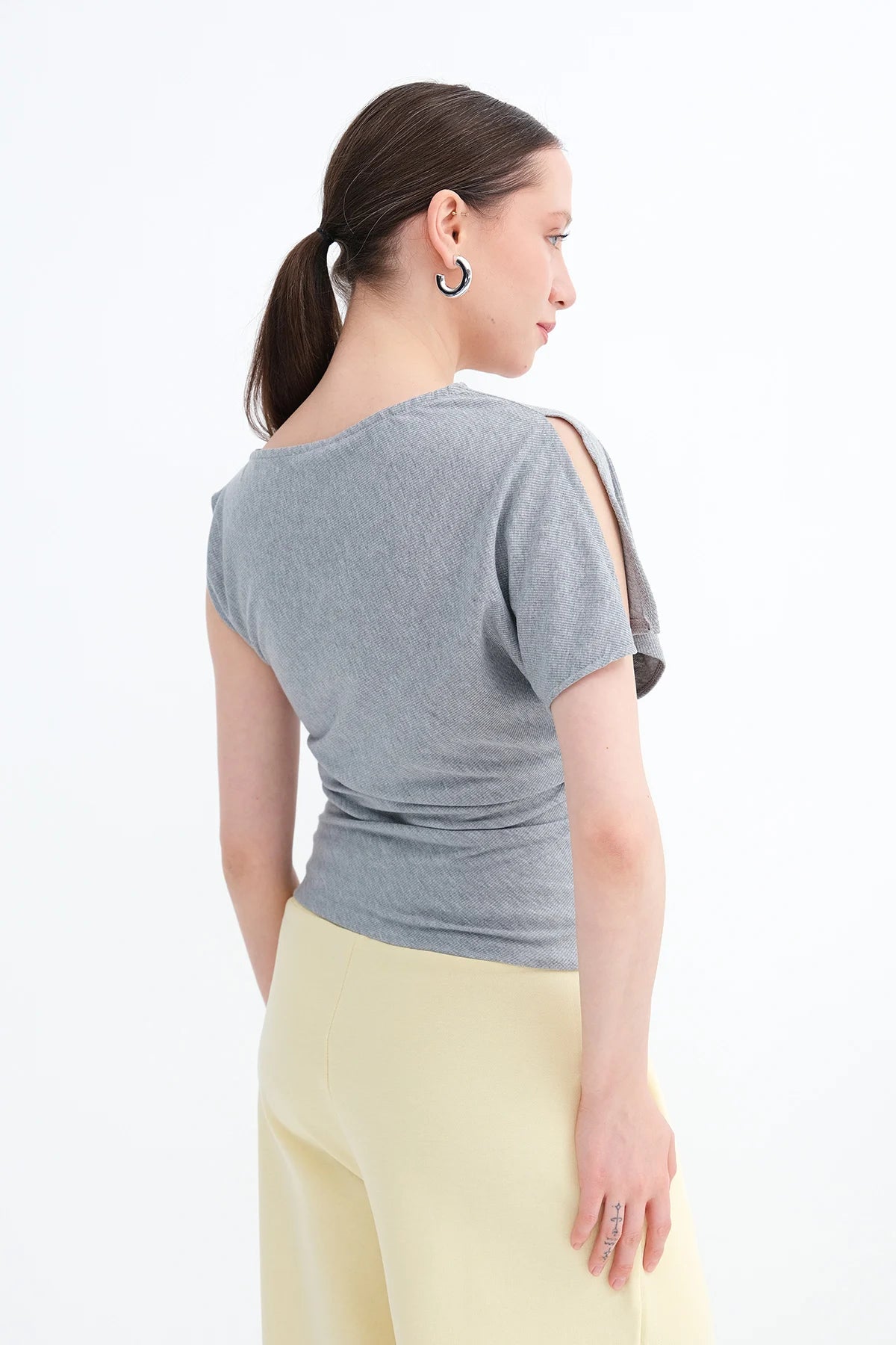 Grey-Melange_Asymmetrical-Cut- Printed-T-shirt-addax