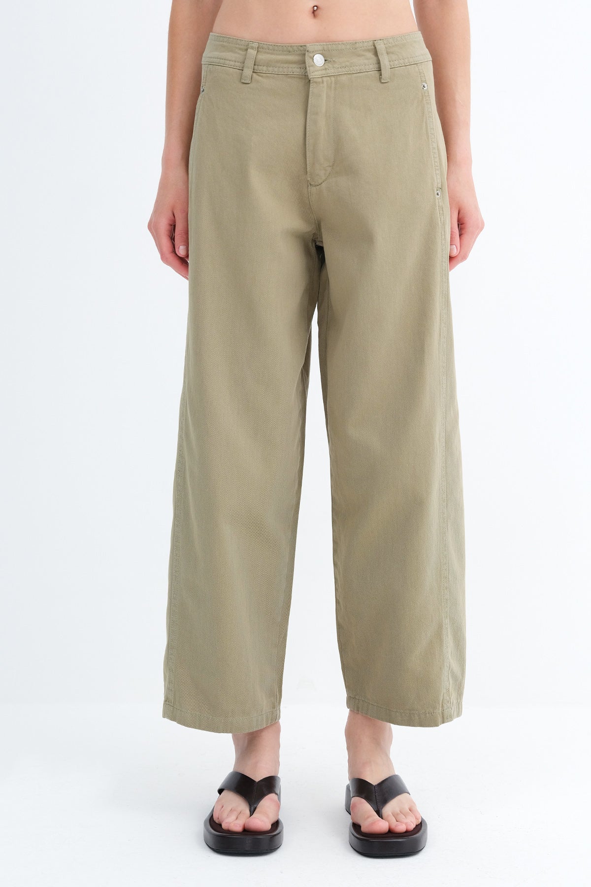 Oil-Green_Baggy-Jean-Pants-addax