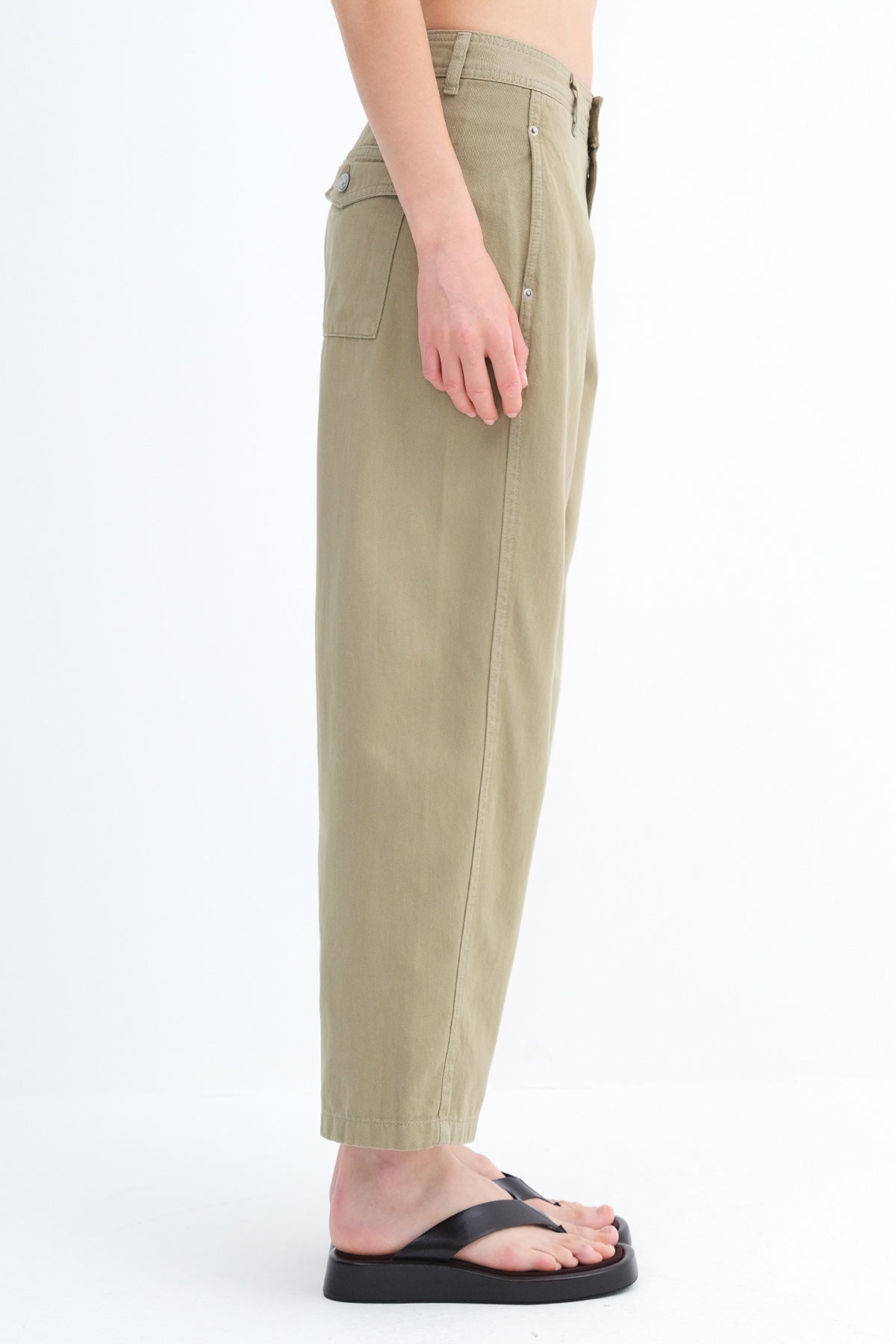 Oil-Green_Baggy-Jean-Pants-addax
