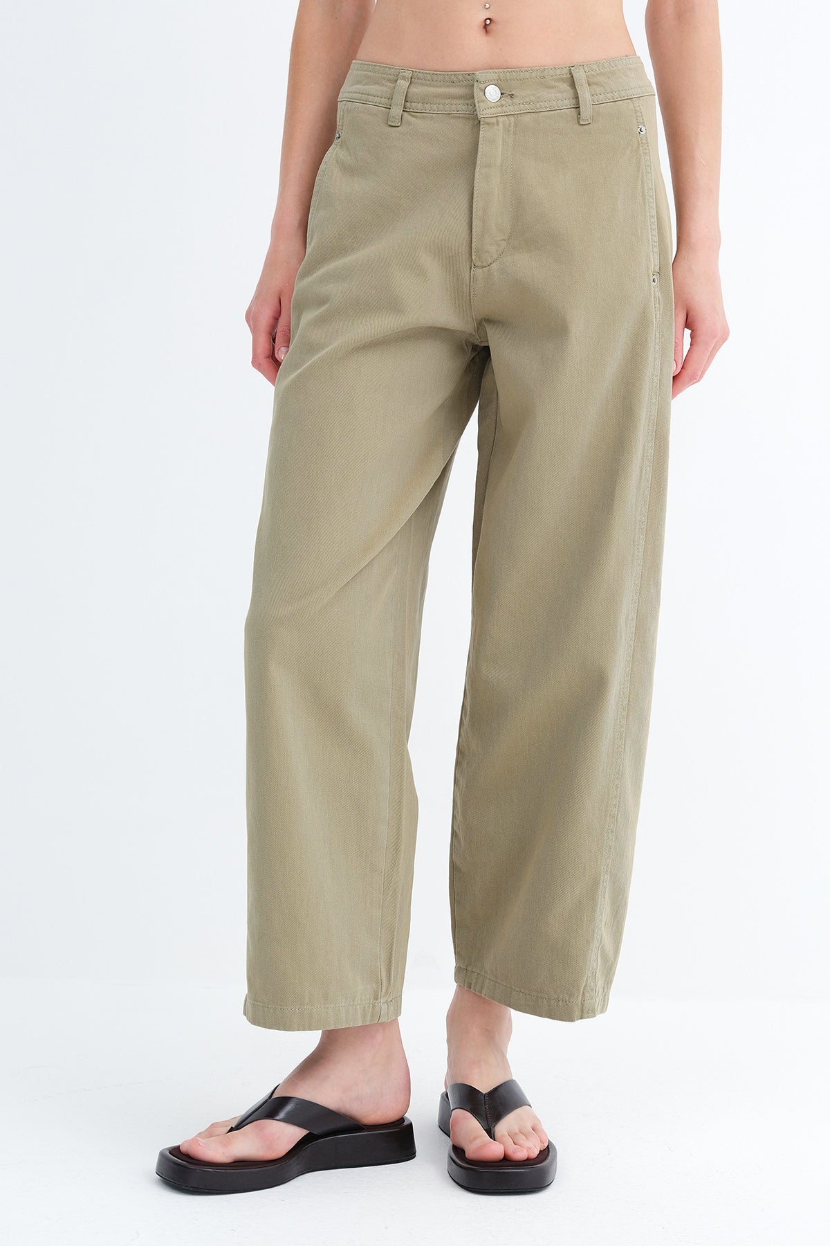 Oil-Green_Baggy-Jean-Pants-addax