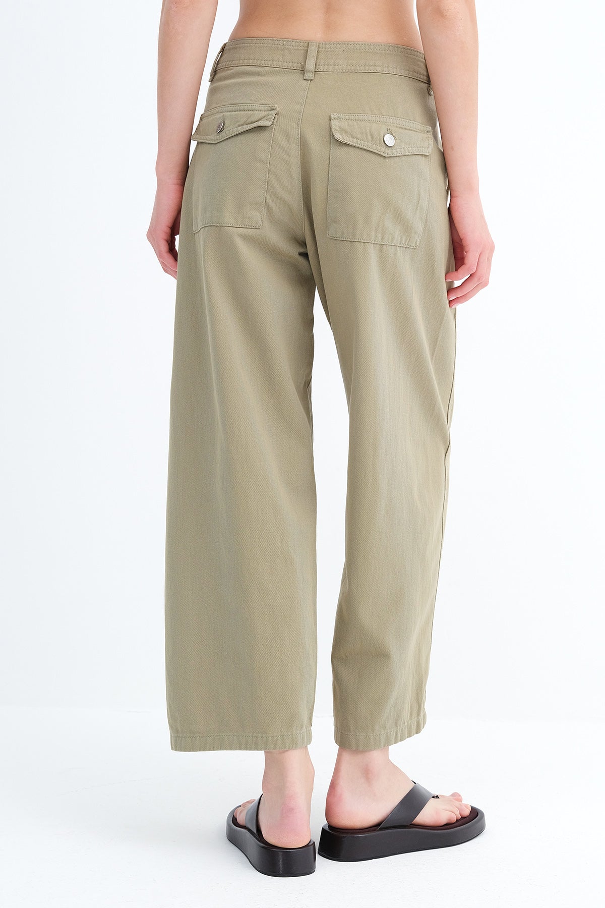 Oil-Green_Baggy-Jean-Pants-addax