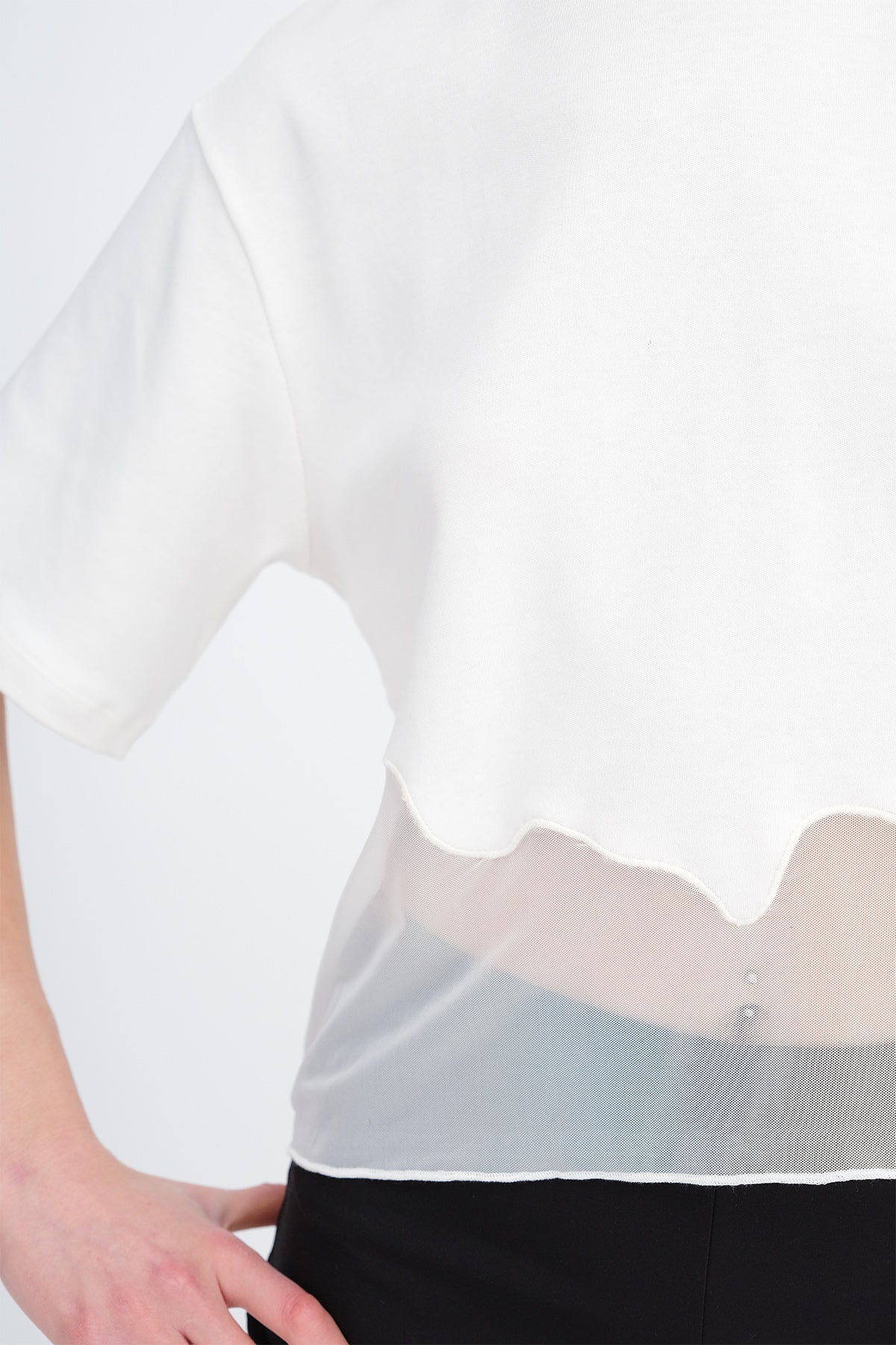 Ecru_Tulle-Detail-T-shirt-addax