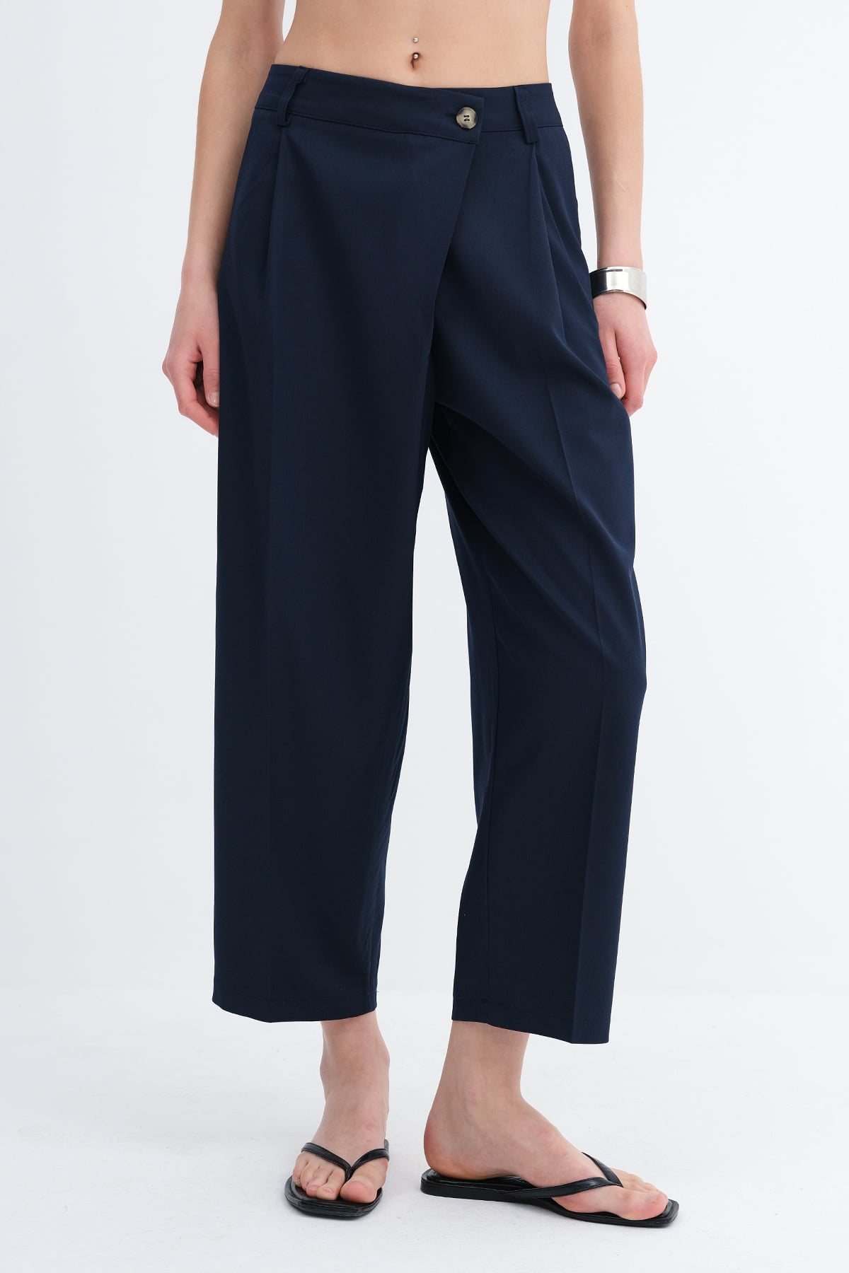 Dark-Night-Blue_Button-Detail-Pants-addax