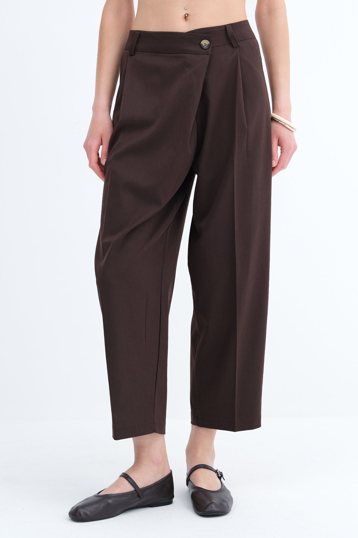 Bitter-Coffee_Button-Detail-Pants-addax