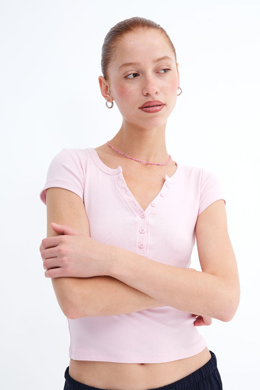 Lotus_Button-Detail-Basic-T-Shirt-addax