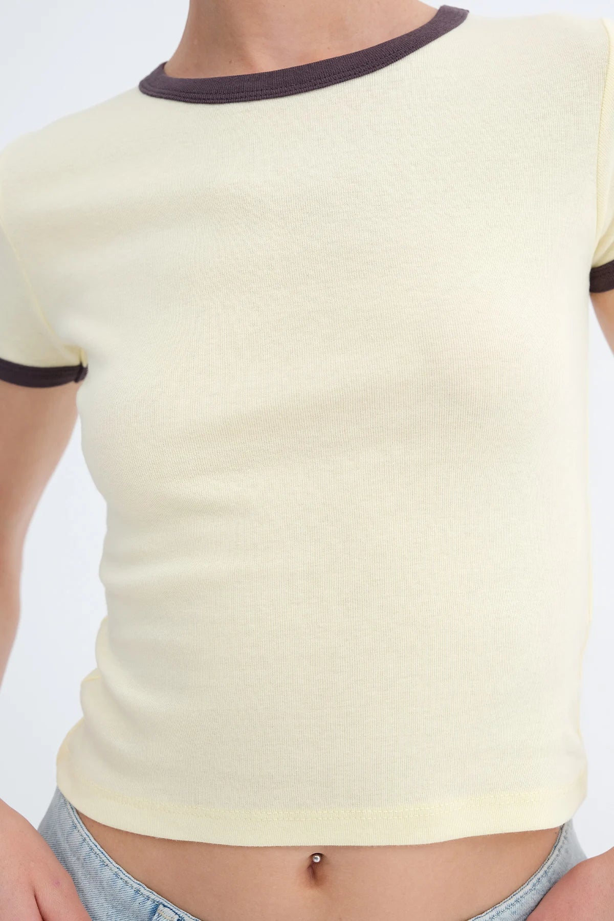 Light-Yellow_Piping-Detail-T-Shirt-addax