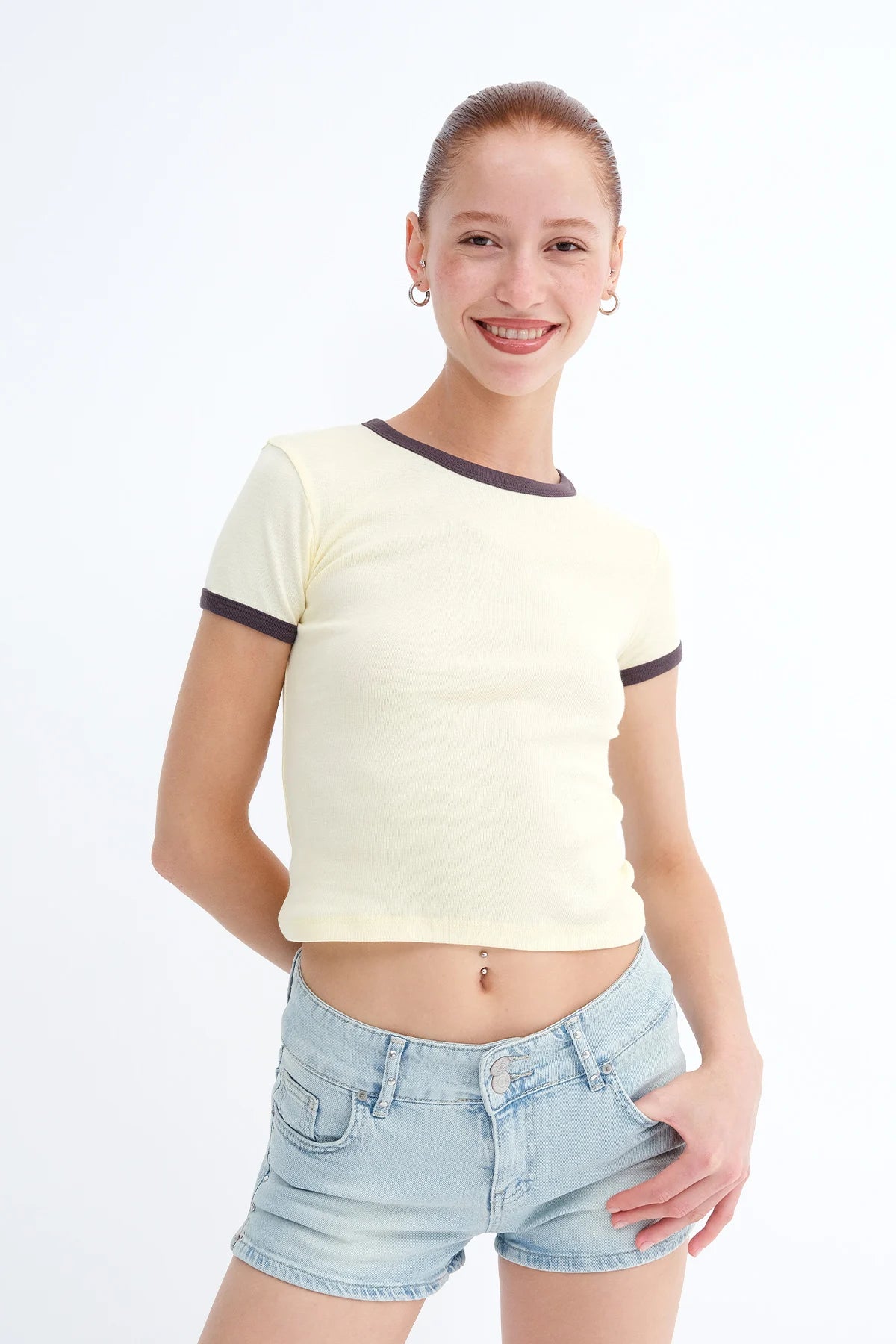 Light-Yellow_Piping-Detail-T-Shirt-addax