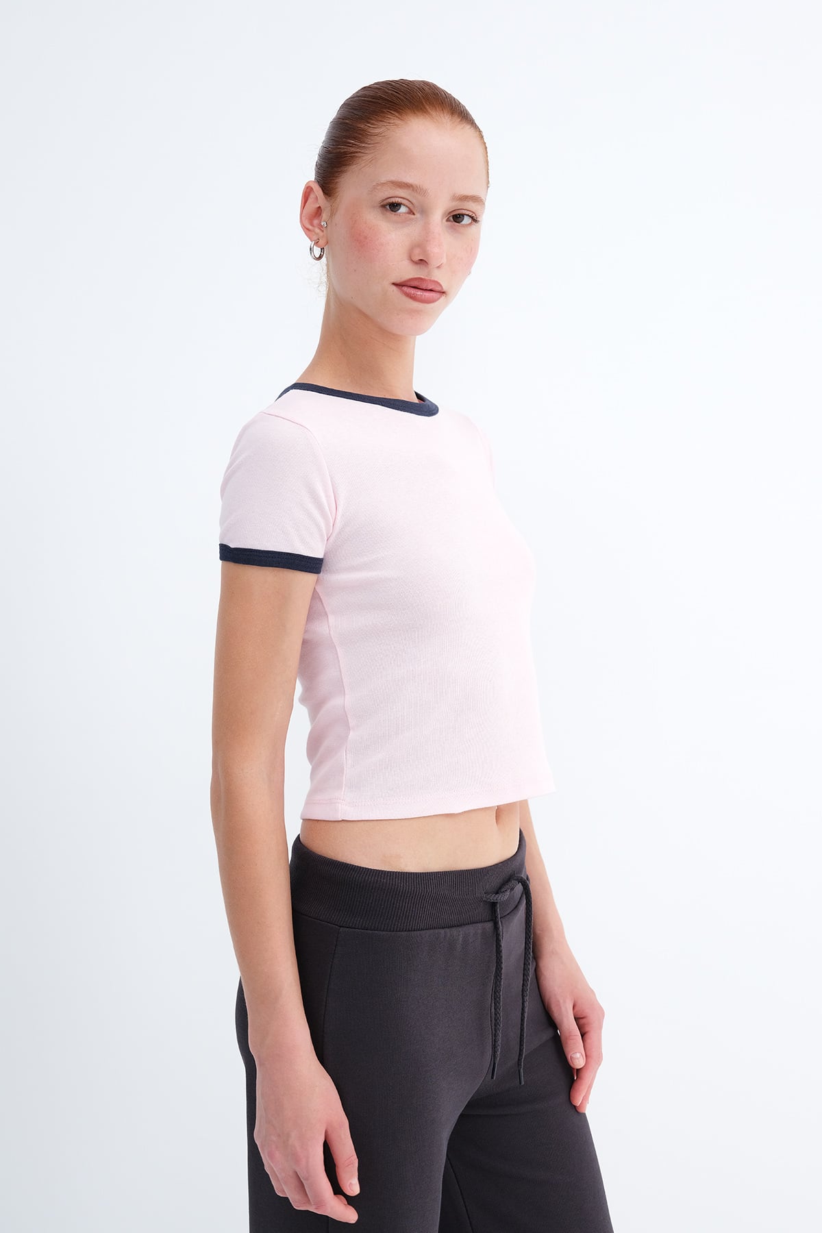 Lotus_Piping-Detail-T-Shirt-addax