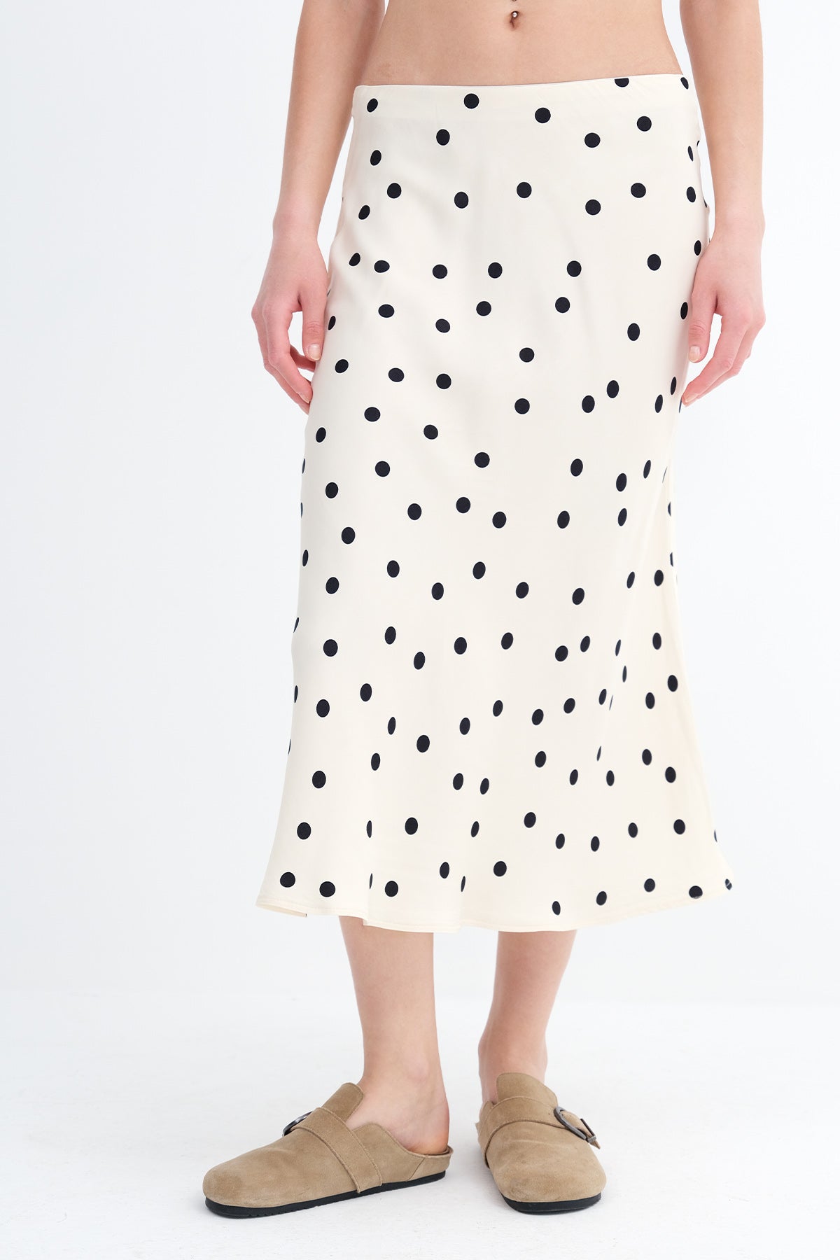 Beige_Polka-Dot-Satin-Skirt-addax