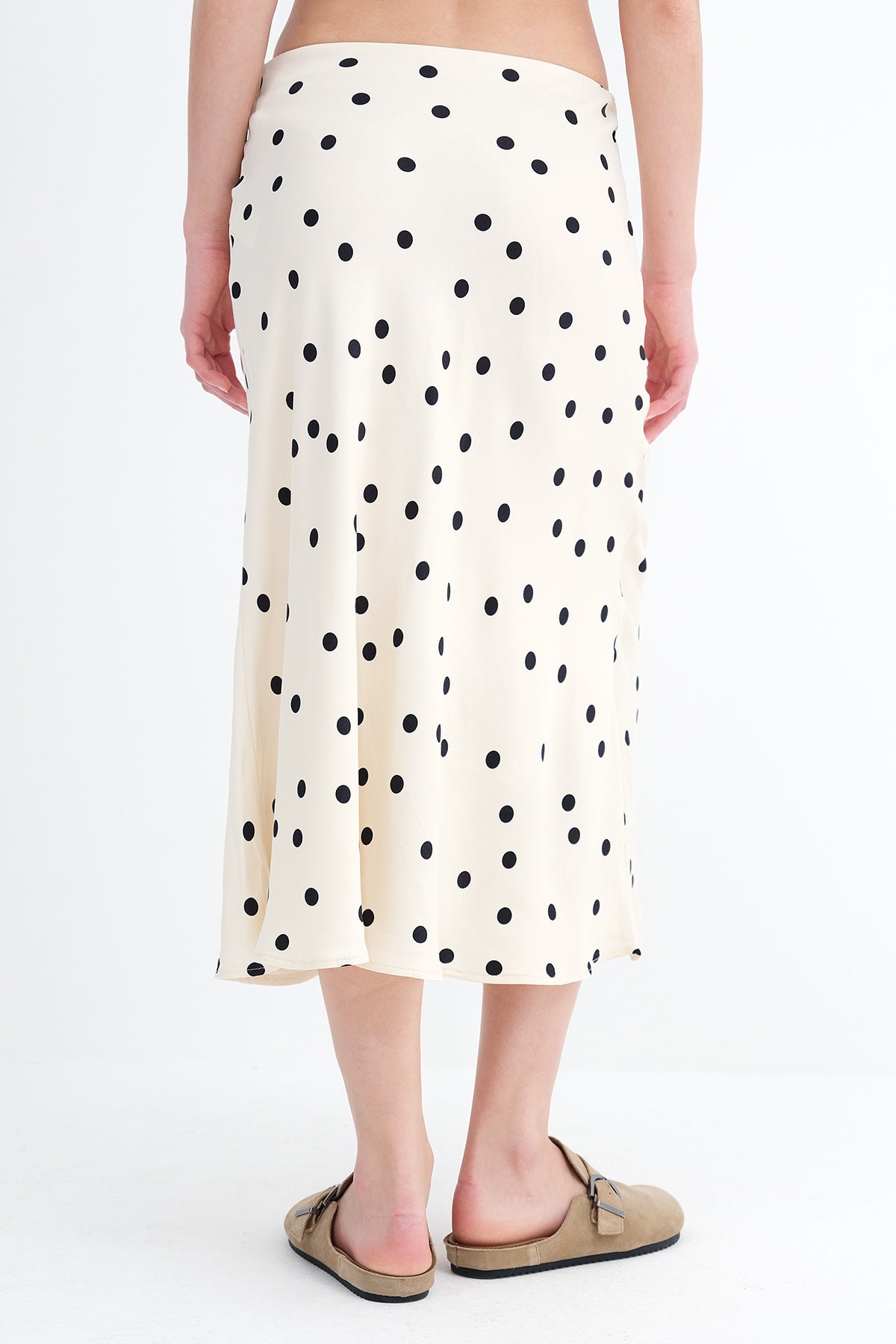 Beige_Polka-Dot-Satin-Skirt-addax