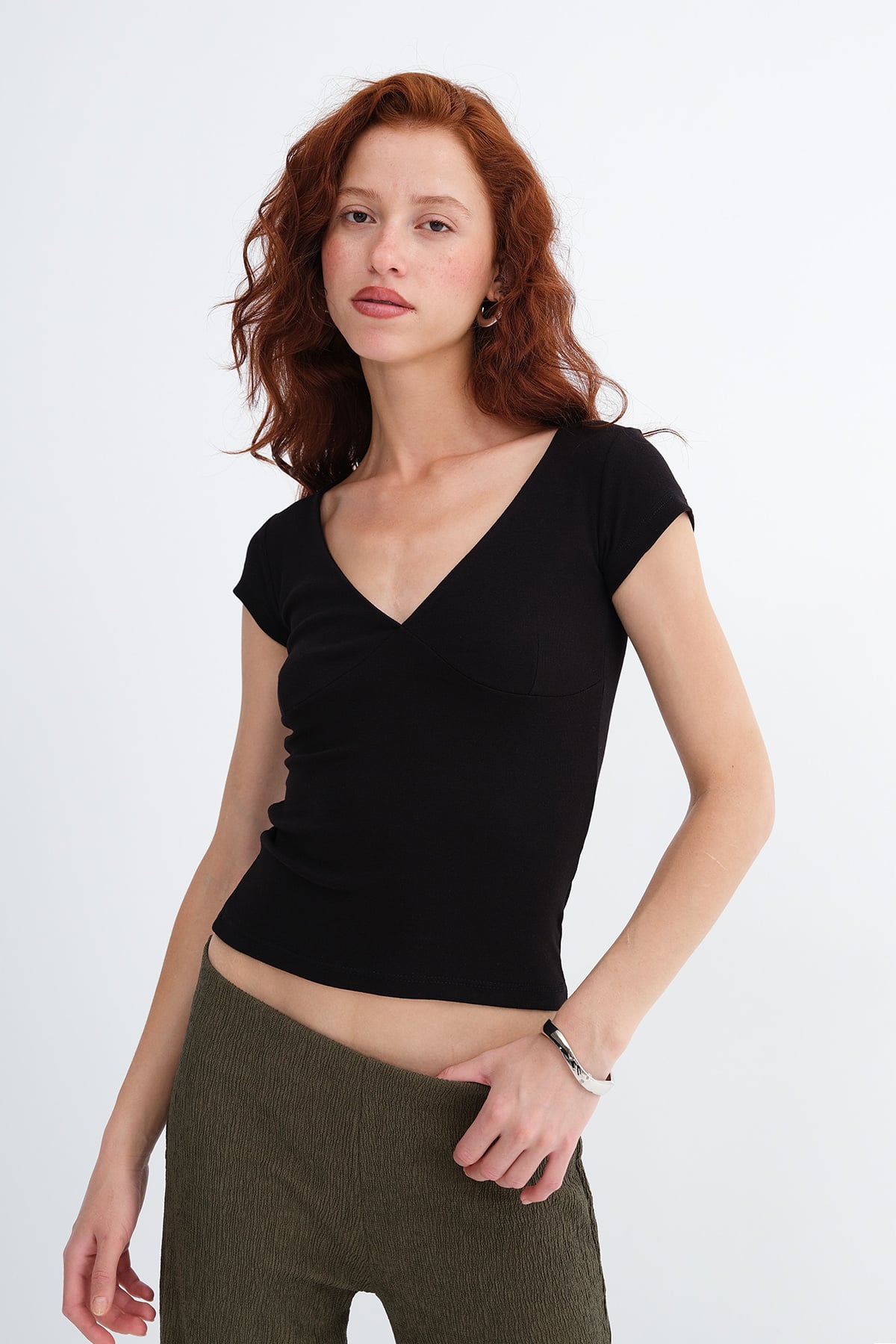 Black_V-Neck-Short-Sleeve-T-Shirt-addax