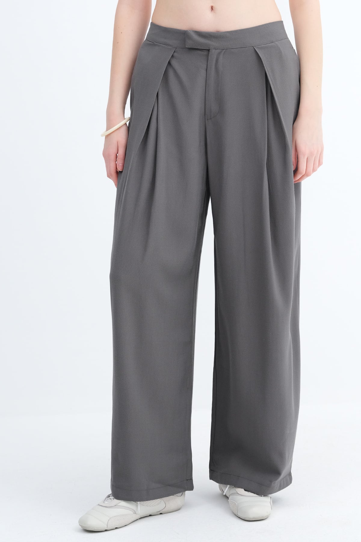 Charcoal_Hidden-Hook-Wide-Leg-Pants-addax