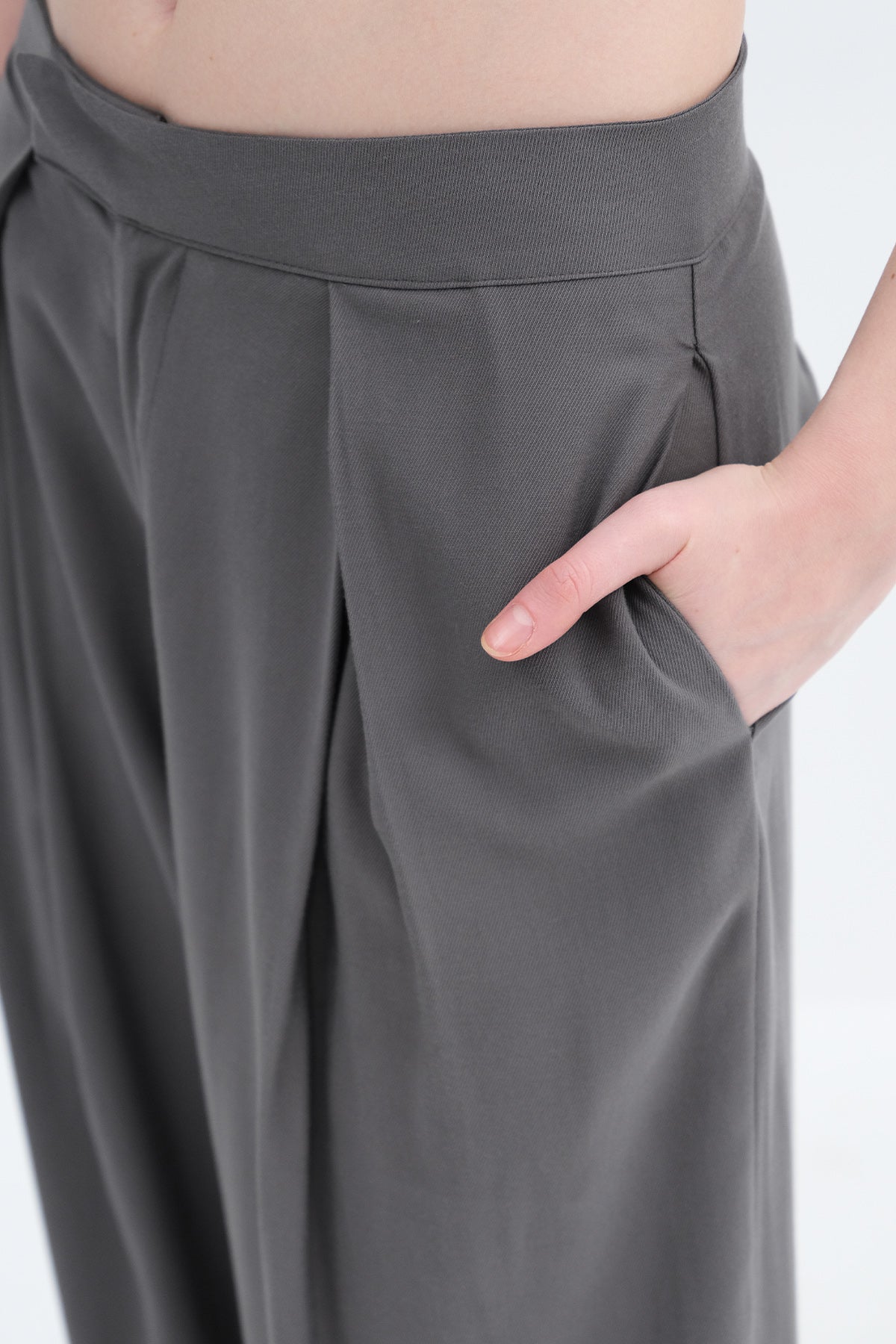 Charcoal_Hidden-Hook-Wide-Leg-Pants-addax