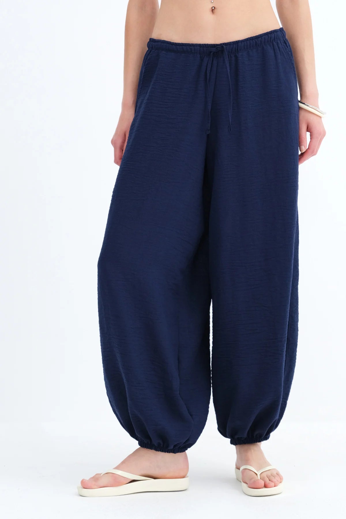 Dark-Night-Blue_Elastic-Waist-Harem-Pants-addax