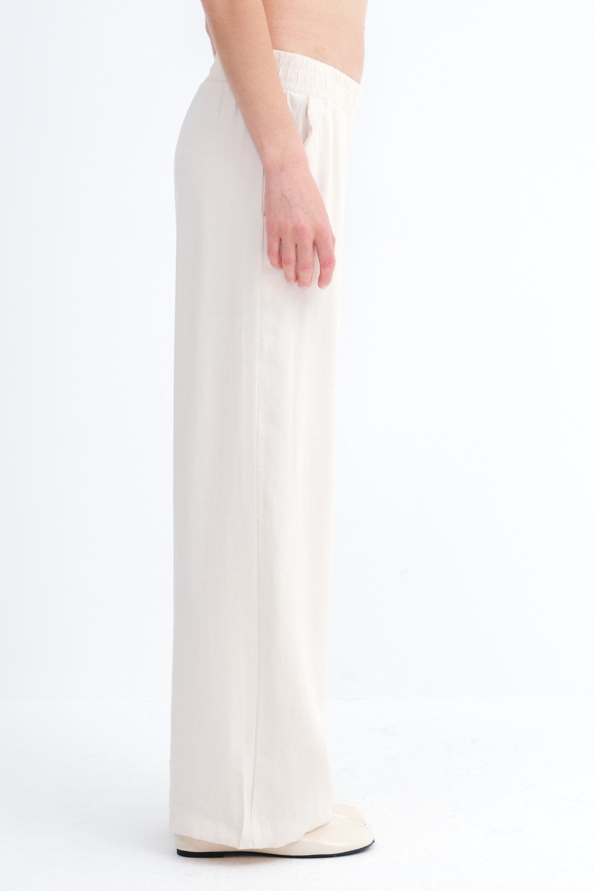 Beige_Pants-with-Elastic-Waist-addax