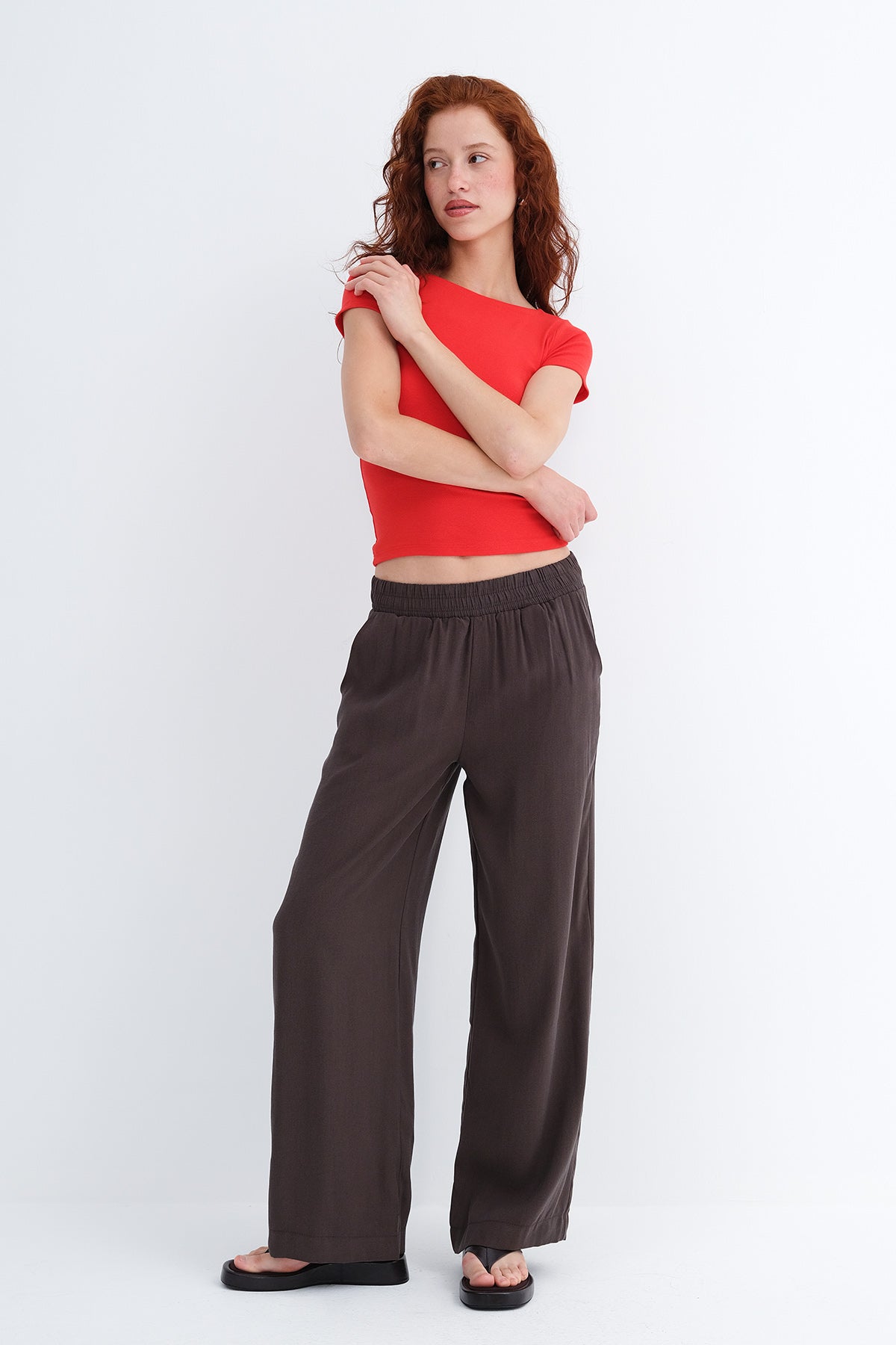 Bitter-Coffee_Pants-with-Elastic-Waist-addax