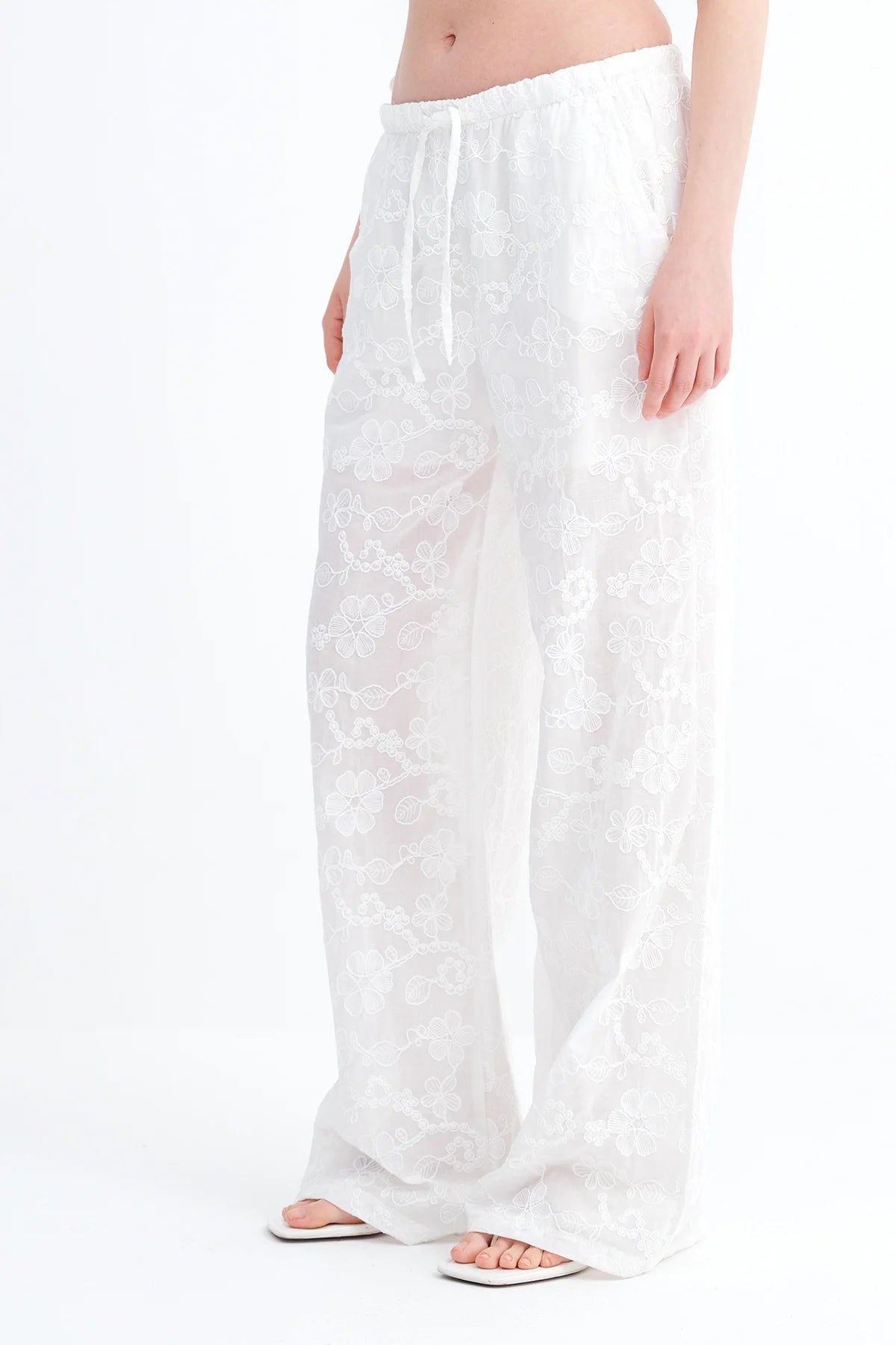 White_Guipure-Patterned-Trousers-addax