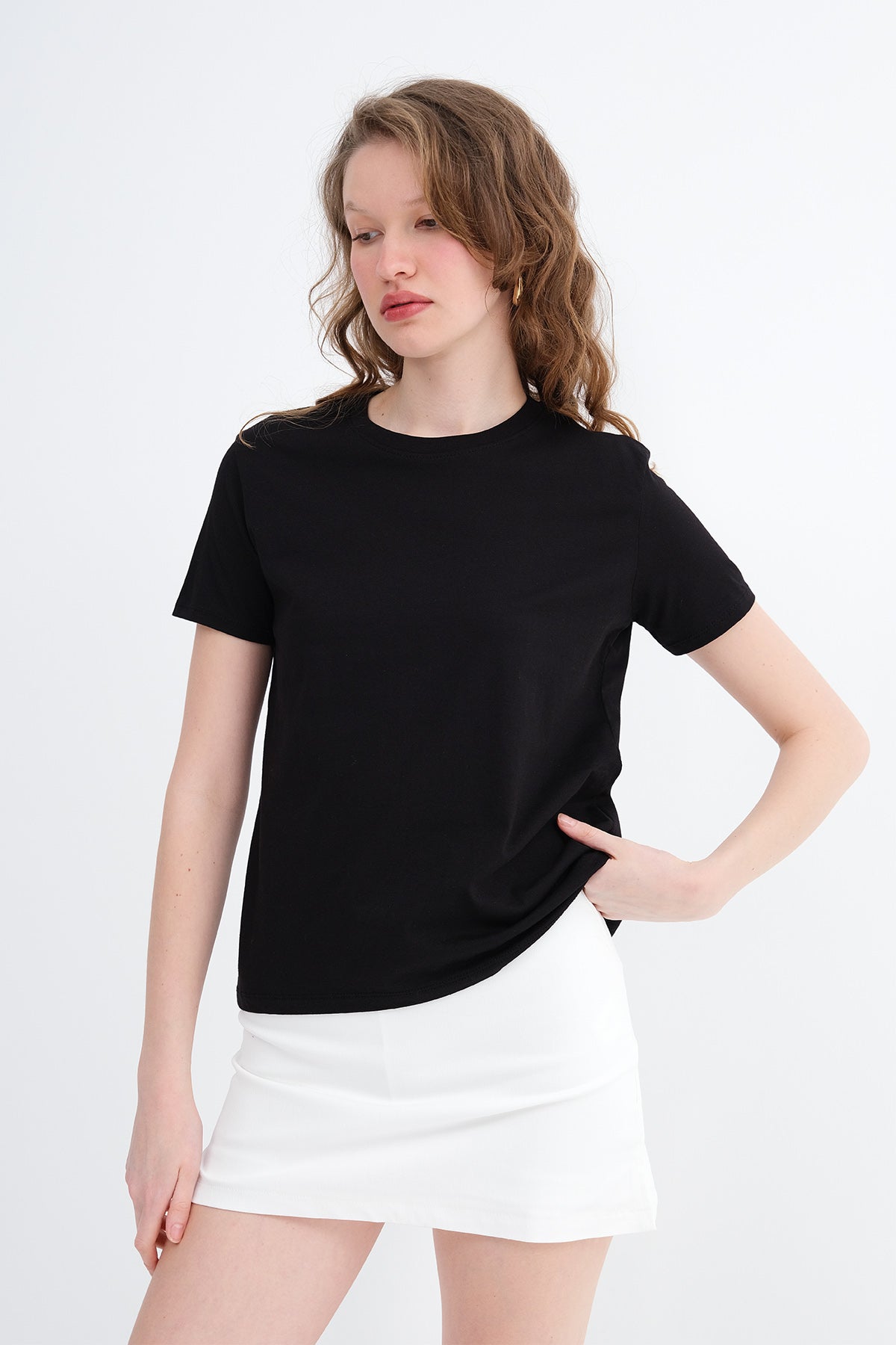 Black_Crew-Neck-Basic-T-shirt-addax
