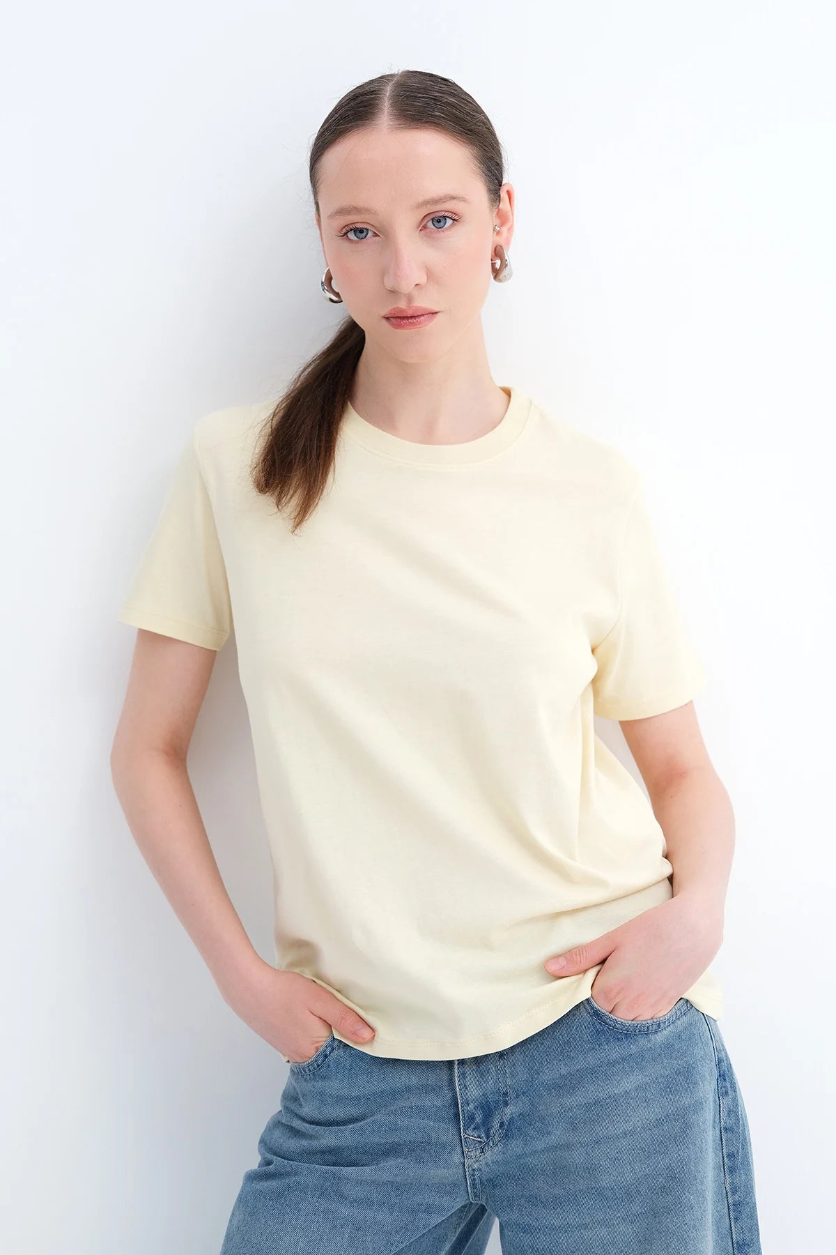 Yellow_Crew-Neck-Basic-T-shirt-addax