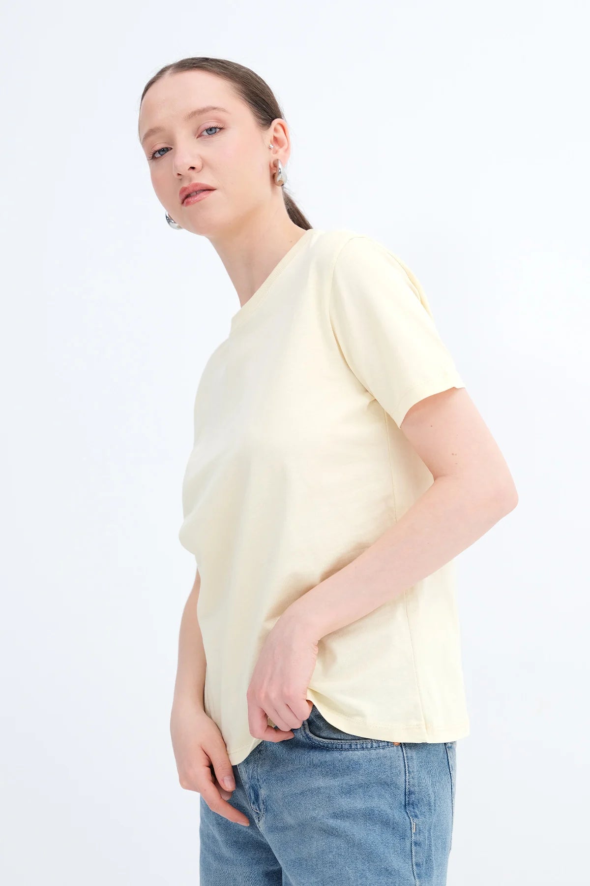 Yellow_Crew-Neck-Basic-T-shirt-addax