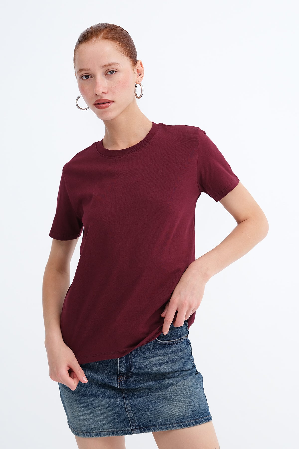 Burgundy_Crew-Neck-Basic-T-shirt-addax