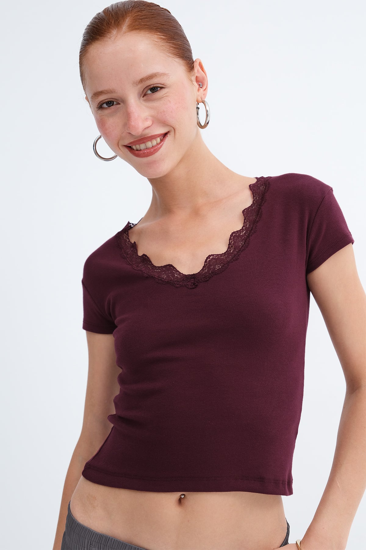Burgundy_Lace-Detail-T-shirt-addax