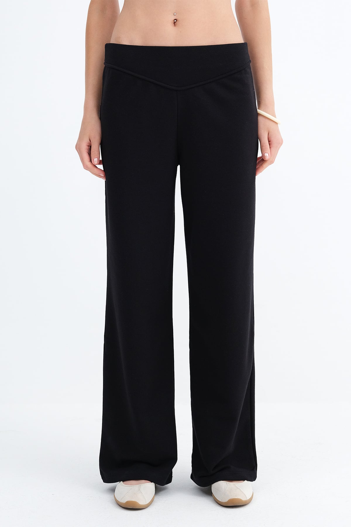 Black_Elastic-Waist-Sweatpants-addax