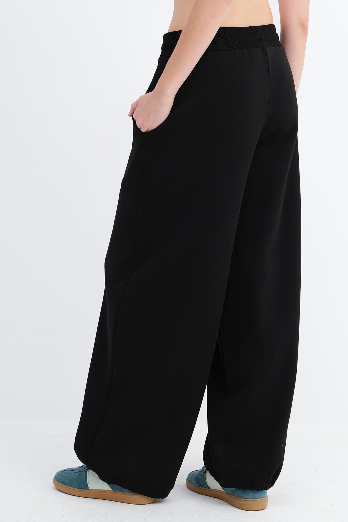 Black_Elasticated-Hem-Fleece-Joggers-addax