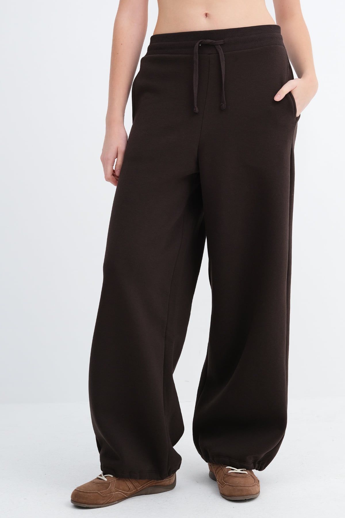 Bitter-Coffee_Elasticated-Hem-Fleece-Joggers-addax