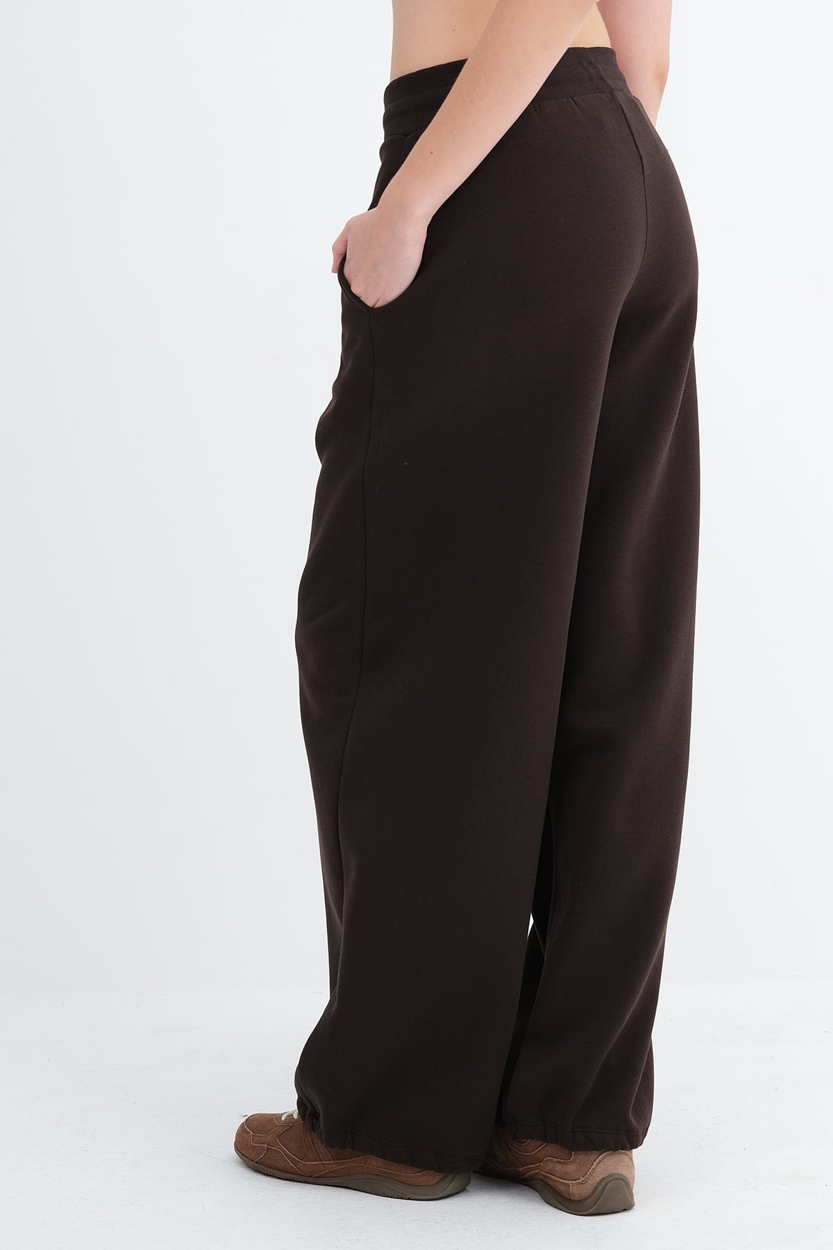 Bitter-Coffee_Elasticated-Hem-Fleece-Joggers-addax