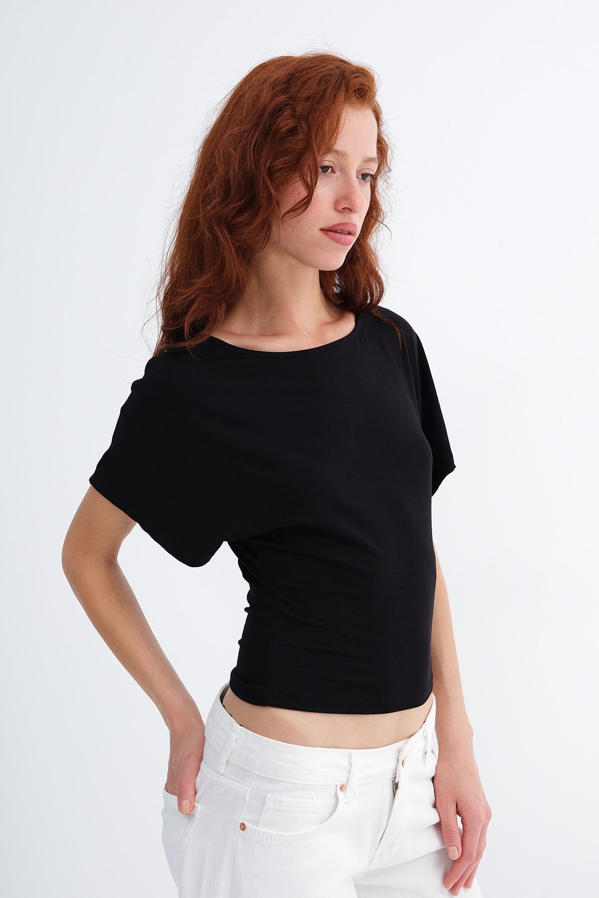 Black_Boat-Neck-Basic-T-shirt-addax