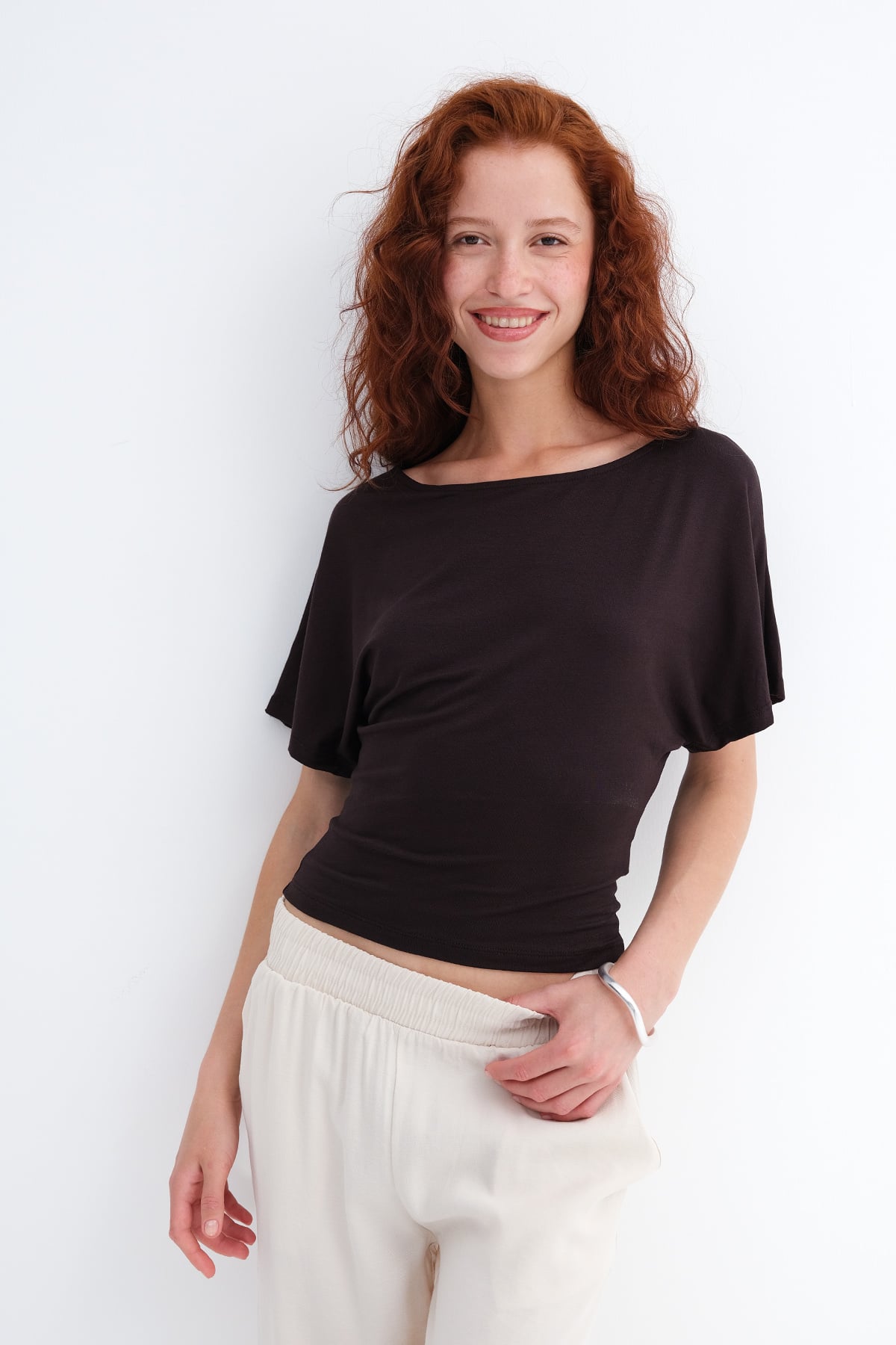 Bitter-Coffee_Boat-Neck-Basic-T-shirt-addax