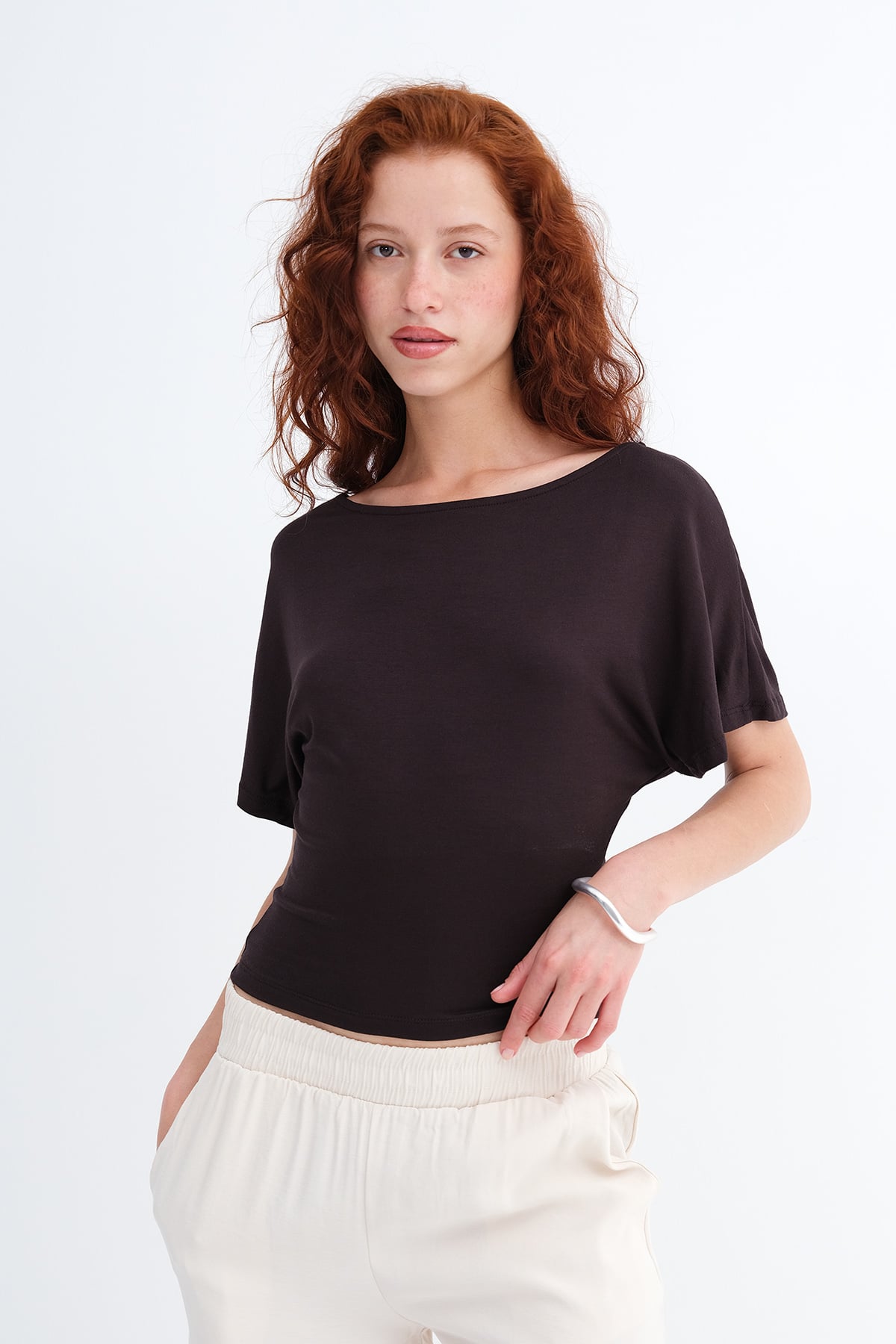 Bitter-Coffee_Boat-Neck-Basic-T-shirt-addax
