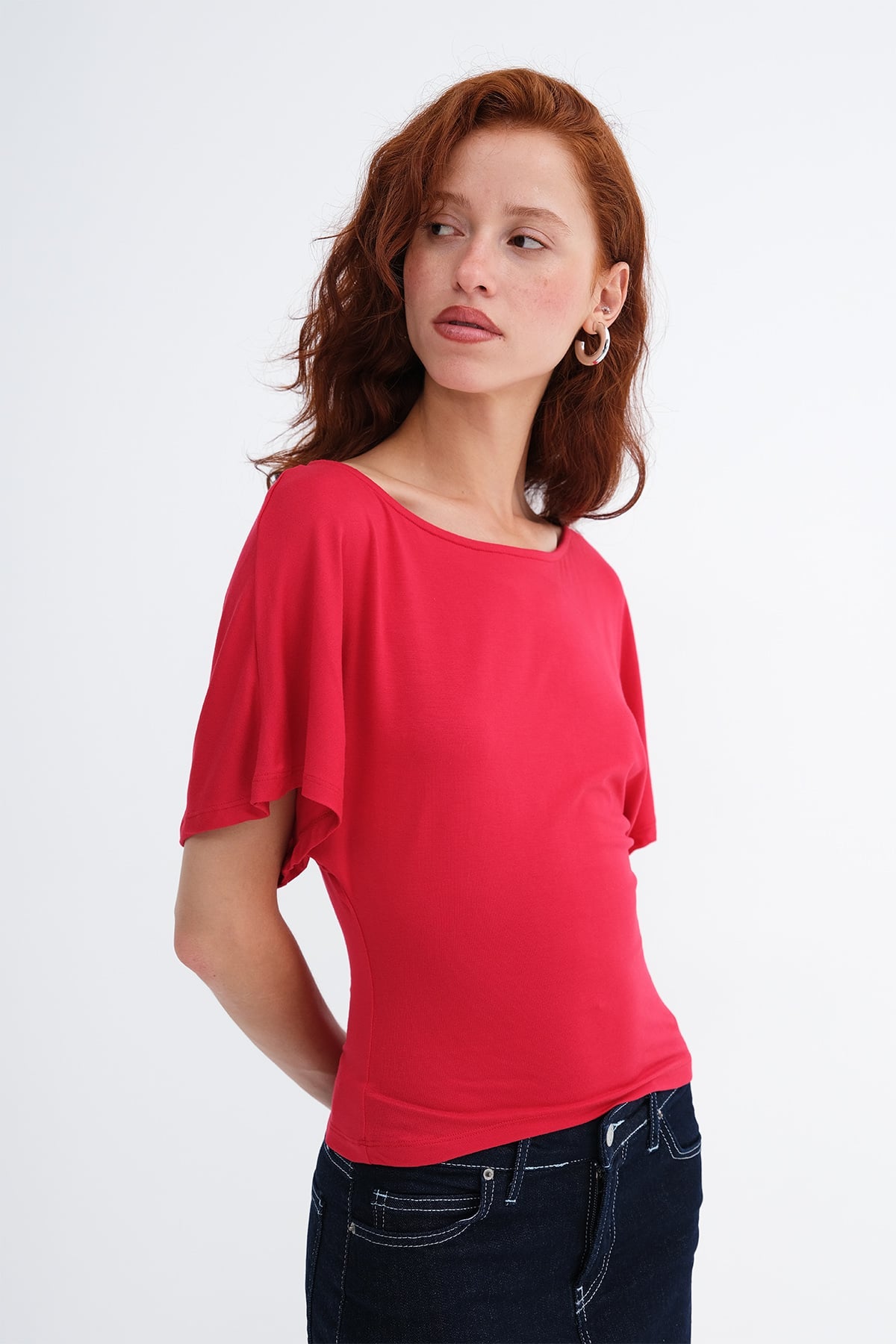 Bright-Red_Boat-Neck-Basic-T-shirt-addax